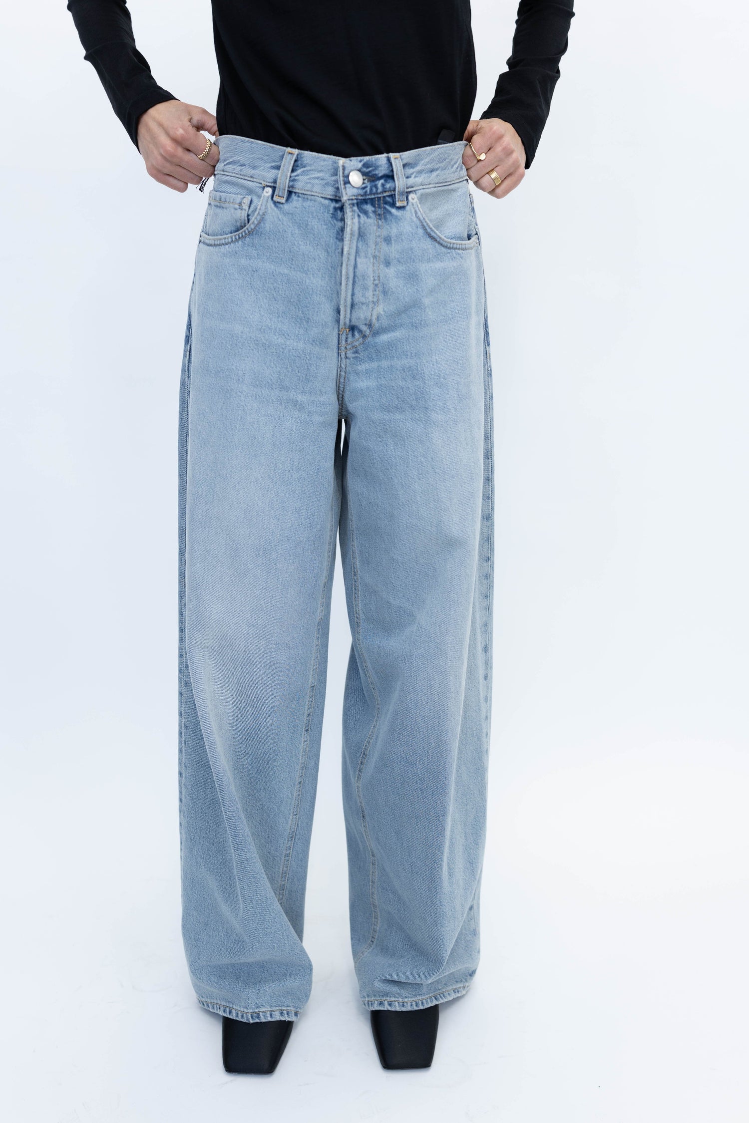 BETHANY JEANS IN CELESTIAL JEANS HAIKURE 