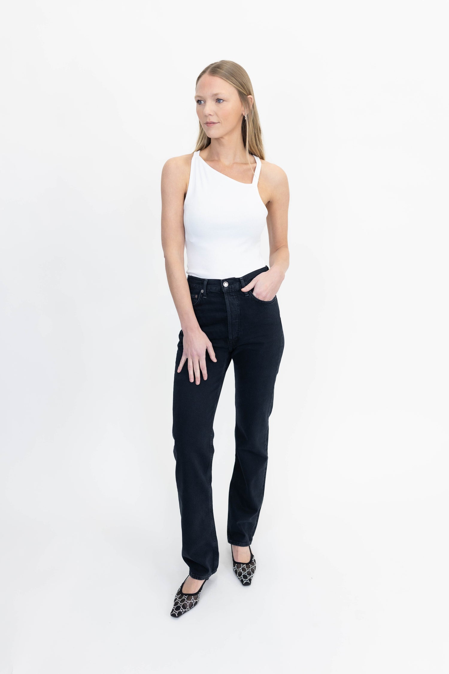 AMI TOP IN WHITE TOP WON HUNDRED 