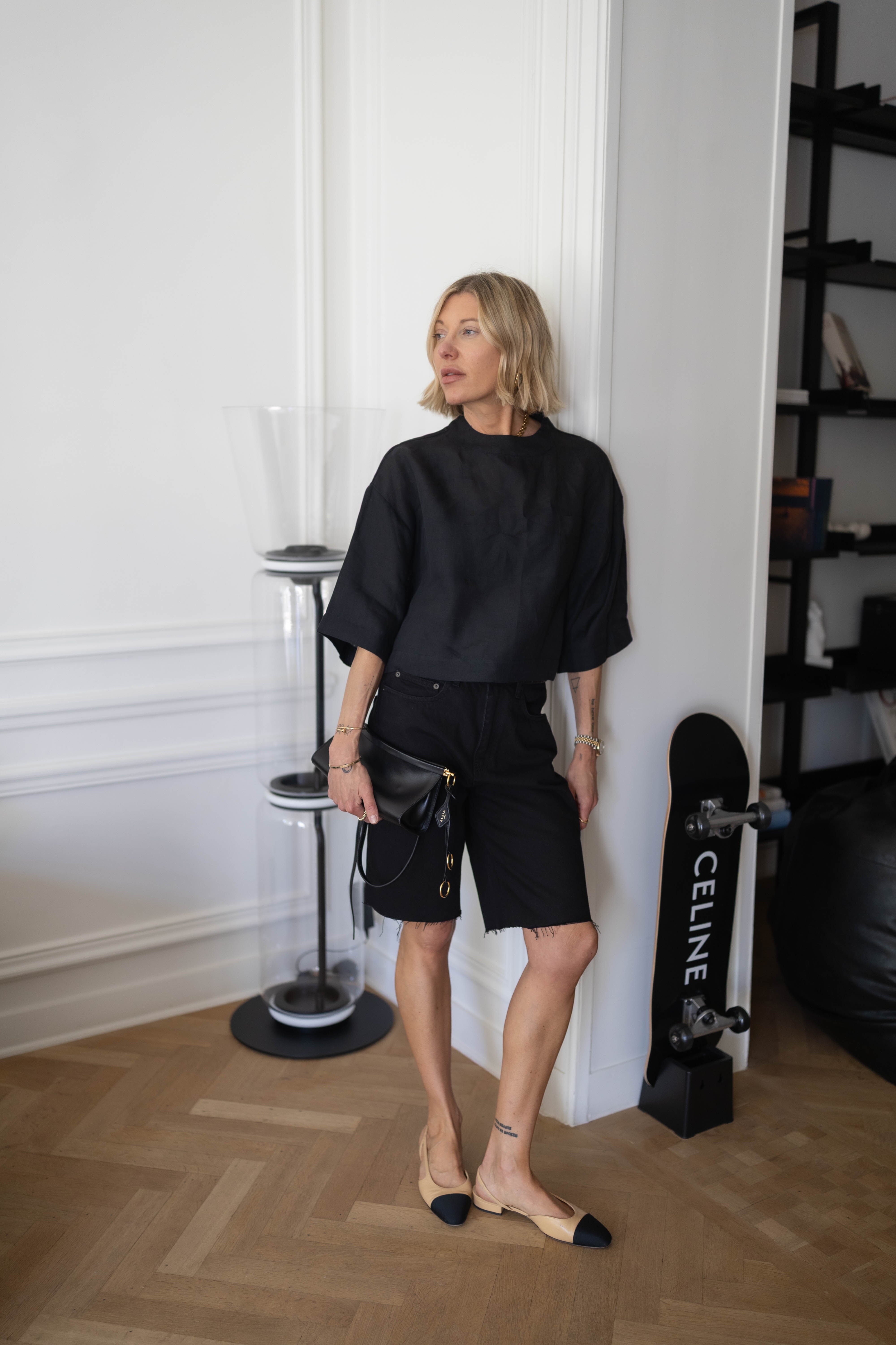 HANNAH BERMUDA JEANS IN BLACK SHORTS KURE 