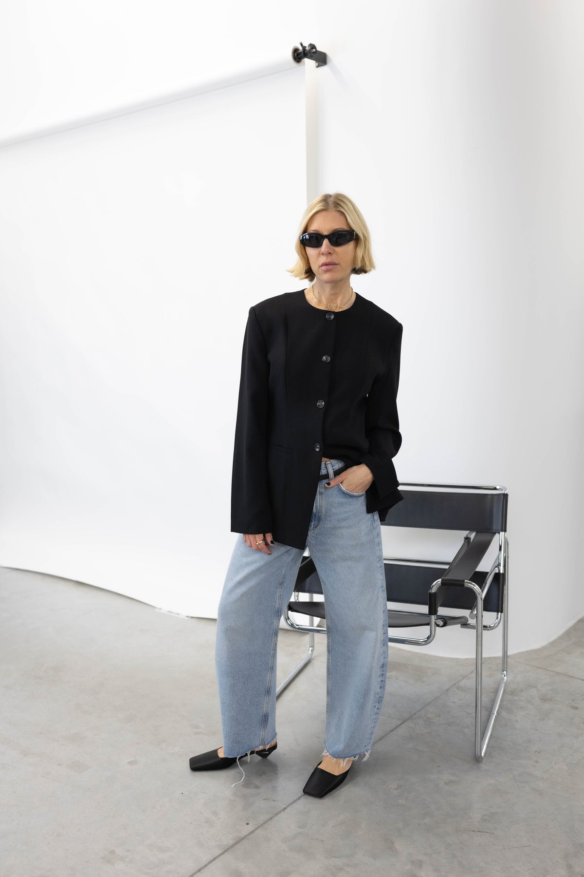 BOVA BLAZER IN BLACK BLAZER STYLEIN 