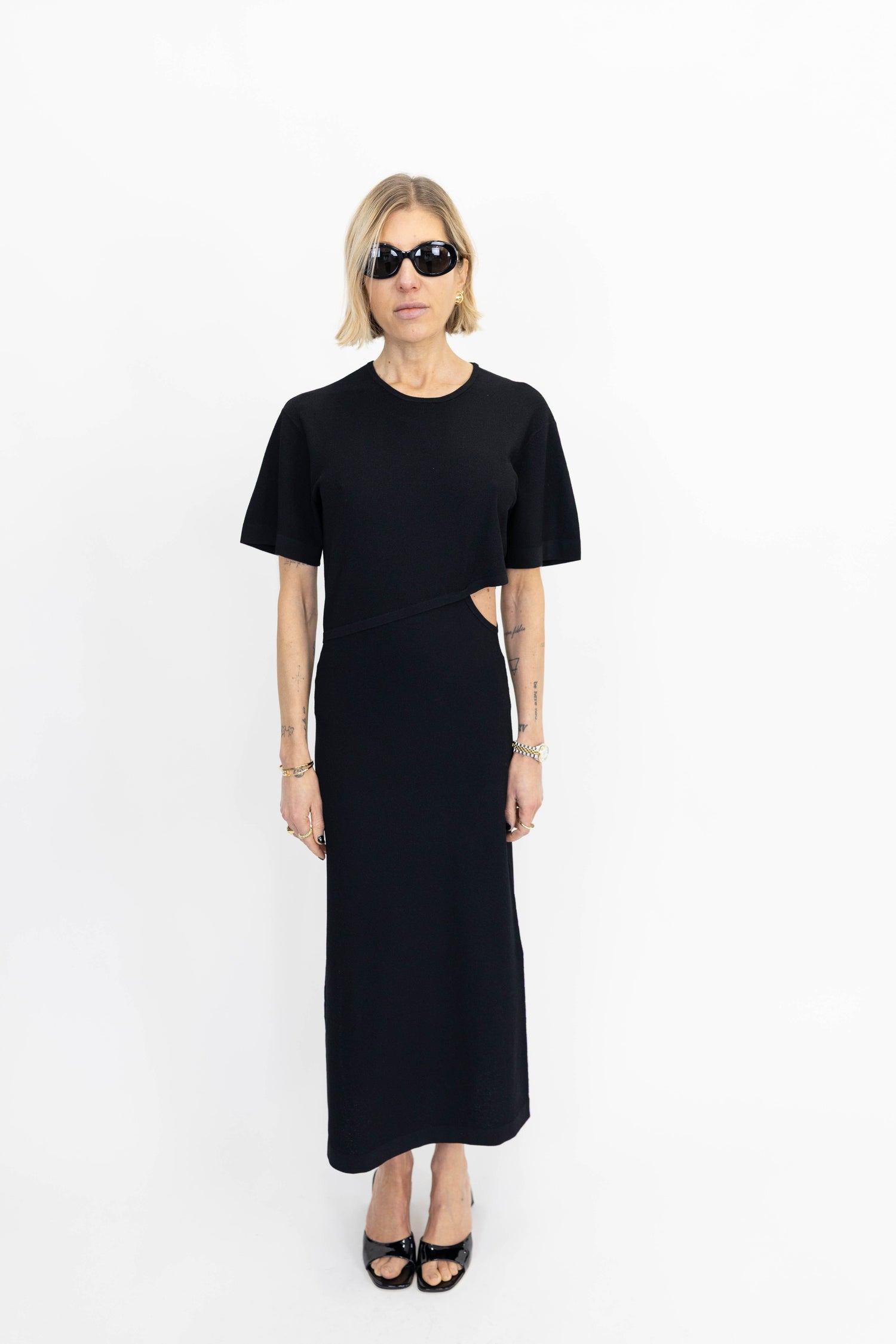 MADISON CUT DRESS IN BLACK DRESS THE GARMENT 