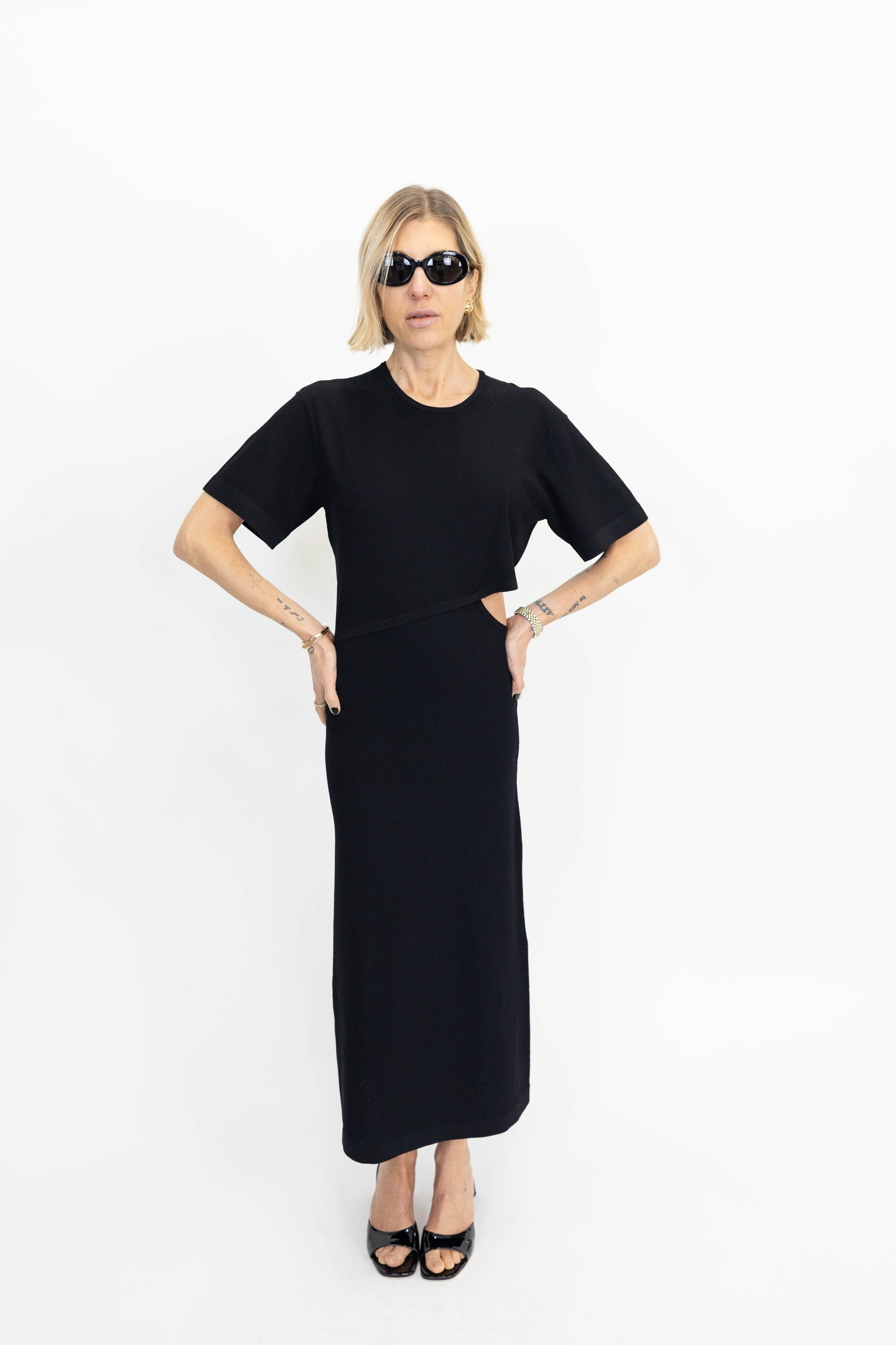 MADISON CUT DRESS IN BLACK DRESS THE GARMENT 