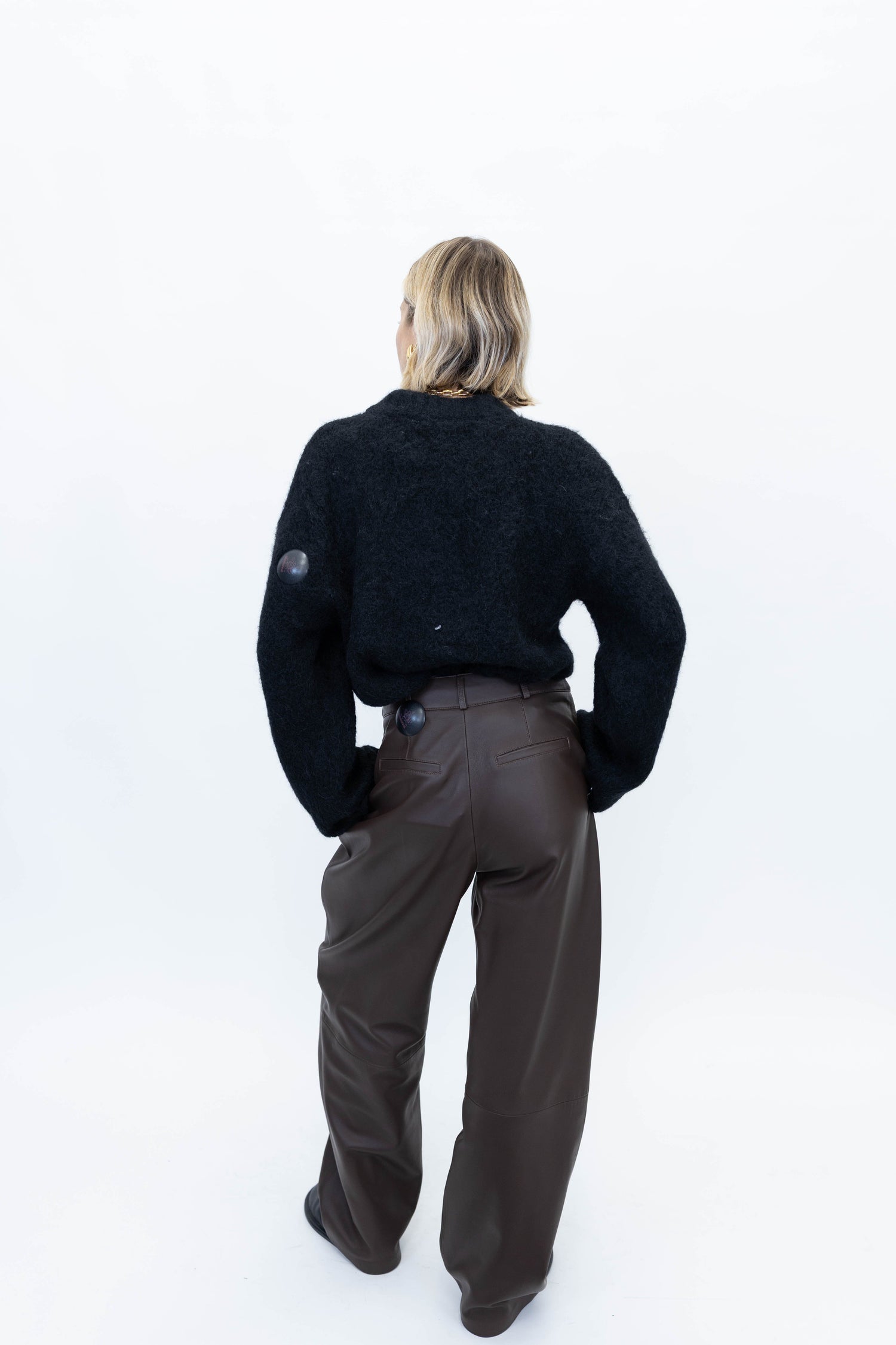 CULT KNIT O-NECK KNIT OVAL SQUARE 