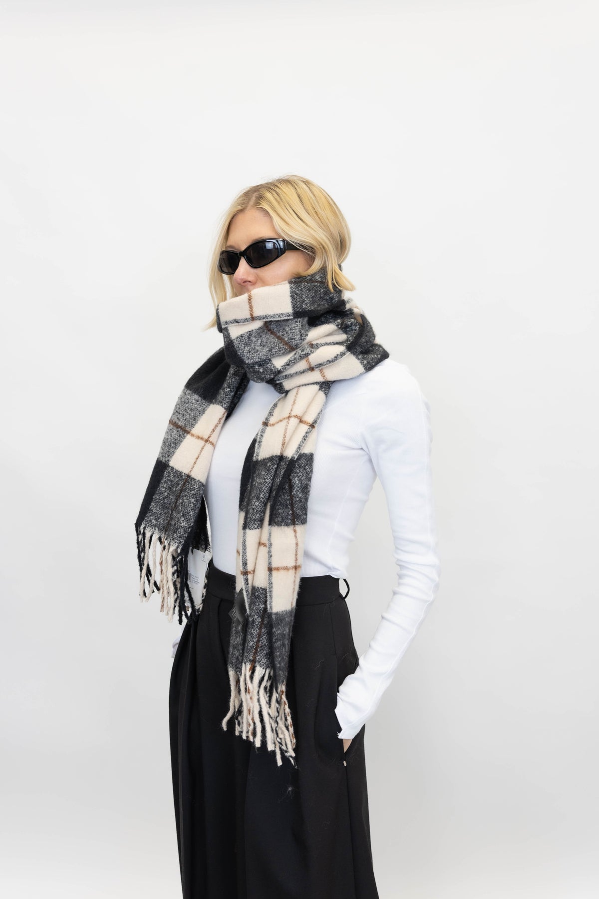 CHECK SCARF IN BLACK OFF WHITE ACCESSORIES OVAL SQUARE 