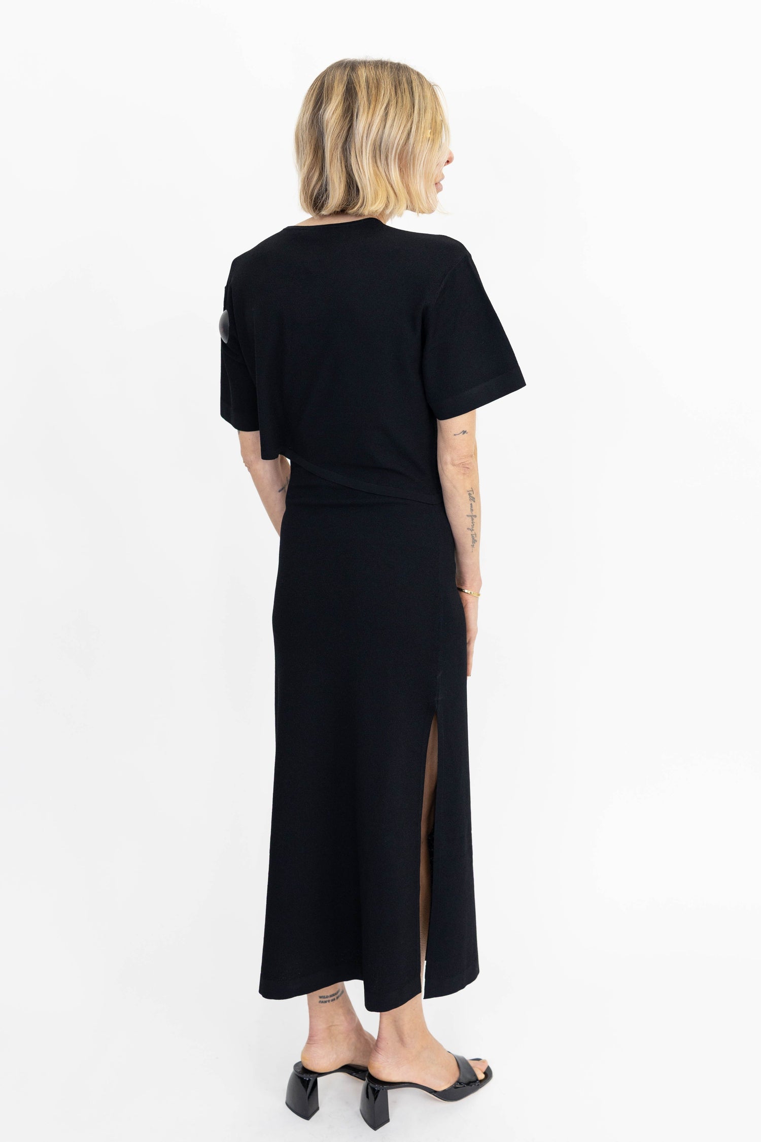 MADISON CUT DRESS IN BLACK DRESS THE GARMENT 
