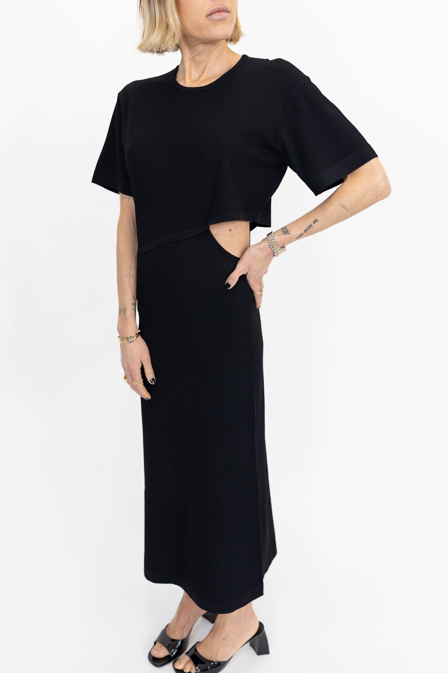 MADISON CUT DRESS IN BLACK DRESS THE GARMENT 