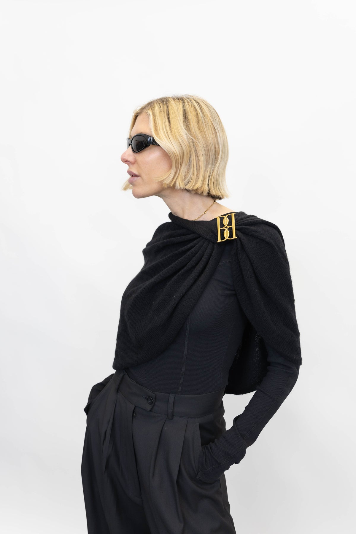 MONO 6 BROCHE IN GOLD BROCHE BY MALENE BIRGER 