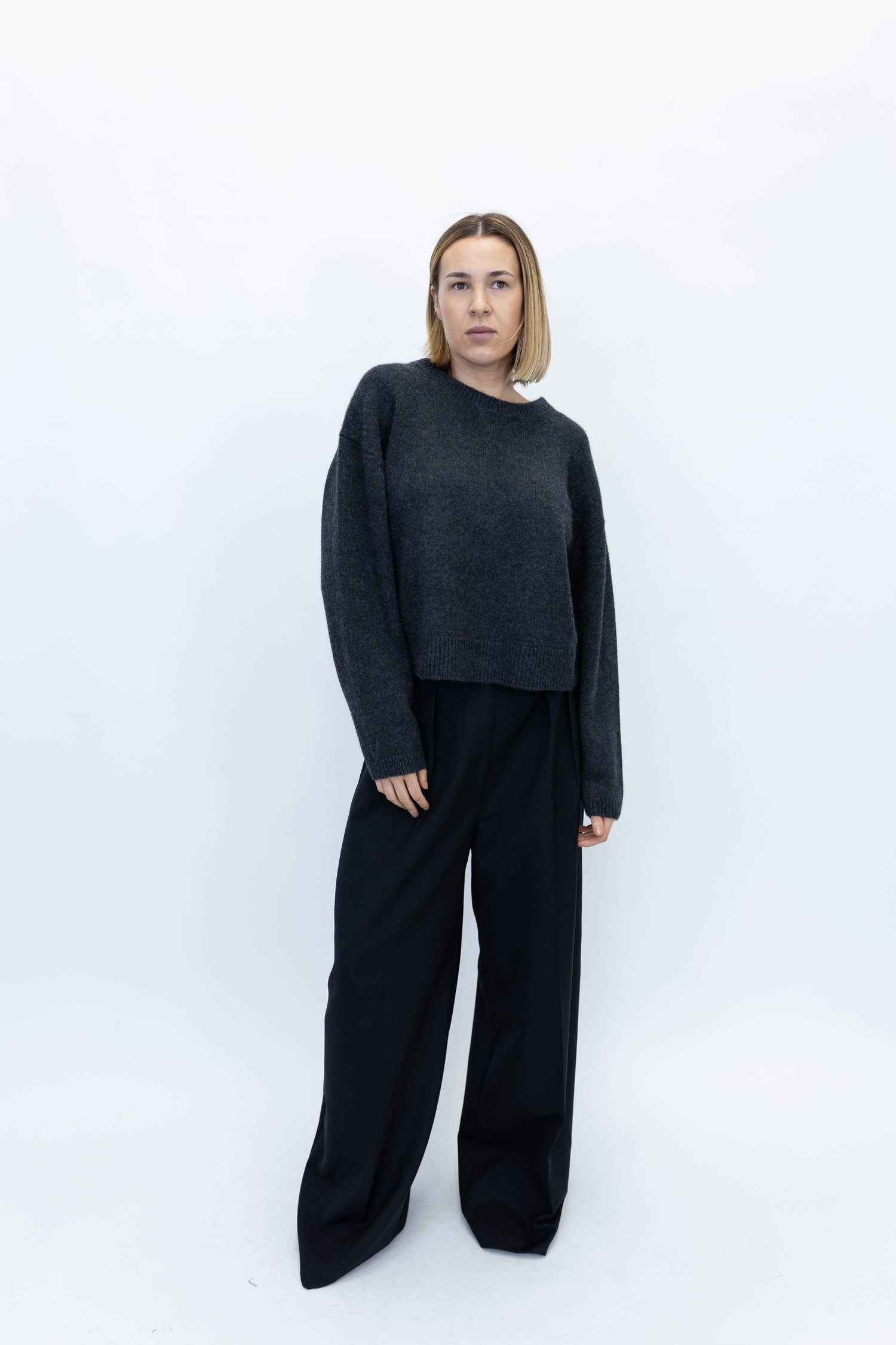 WONDER PURE CASHMERE BLOUSE IN DARK GREY KNIT HERSKIND 