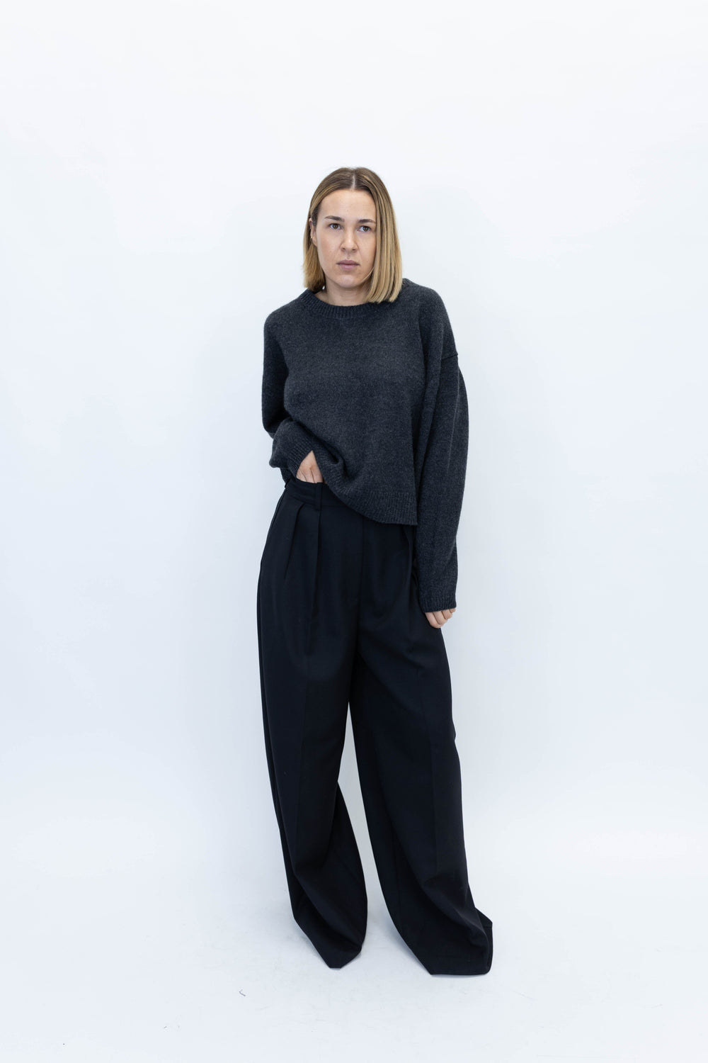 WONDER PURE CASHMERE BLOUSE IN DARK GREY KNIT HERSKIND 