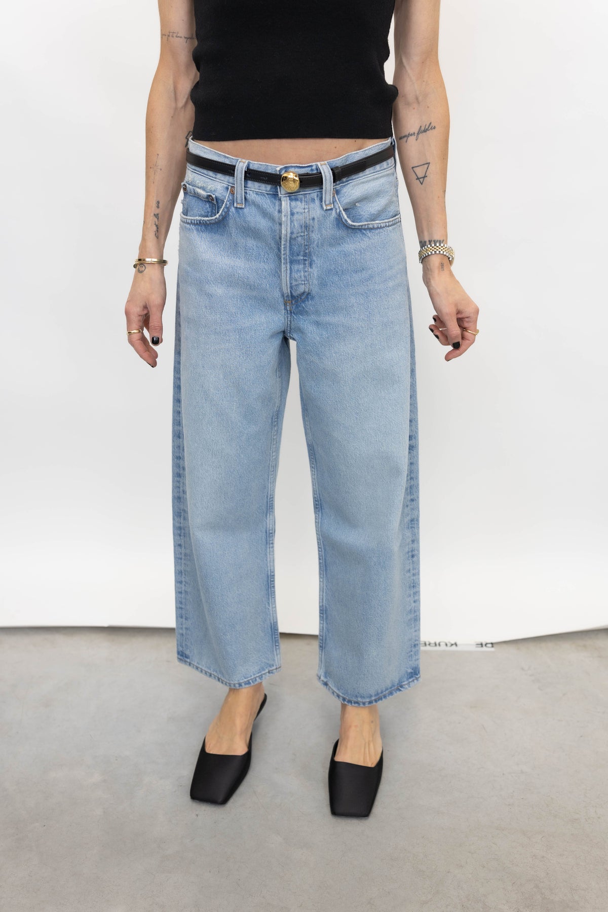 ARC BOW-LEG JEAN IN BLUE JEANS AGOLDE 