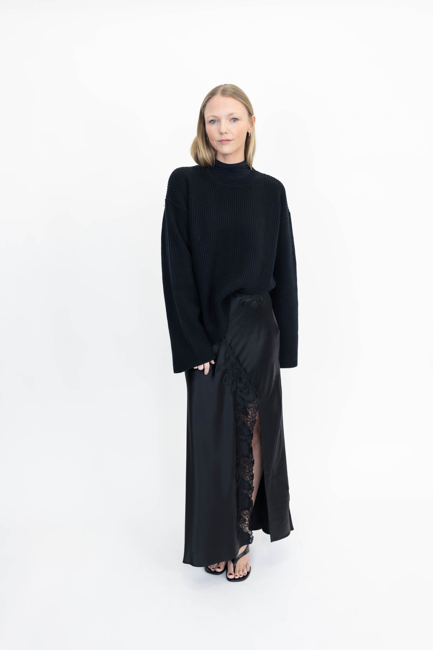 MAURA CASHMERE KNIT IN BLACK KNIT NANUSHKA 