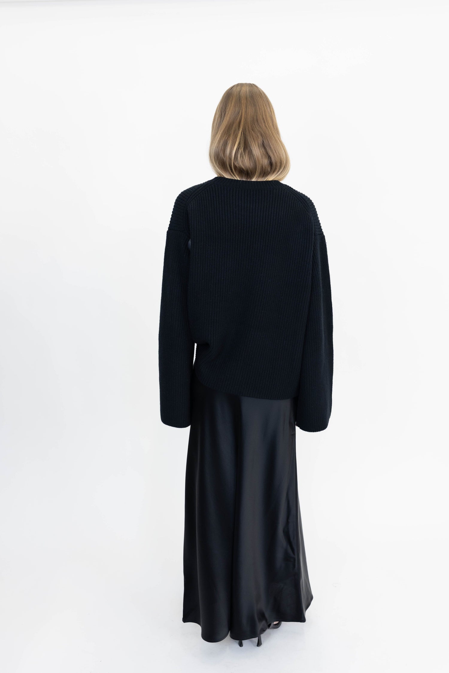 MAURA CASHMERE KNIT IN BLACK KNIT NANUSHKA 