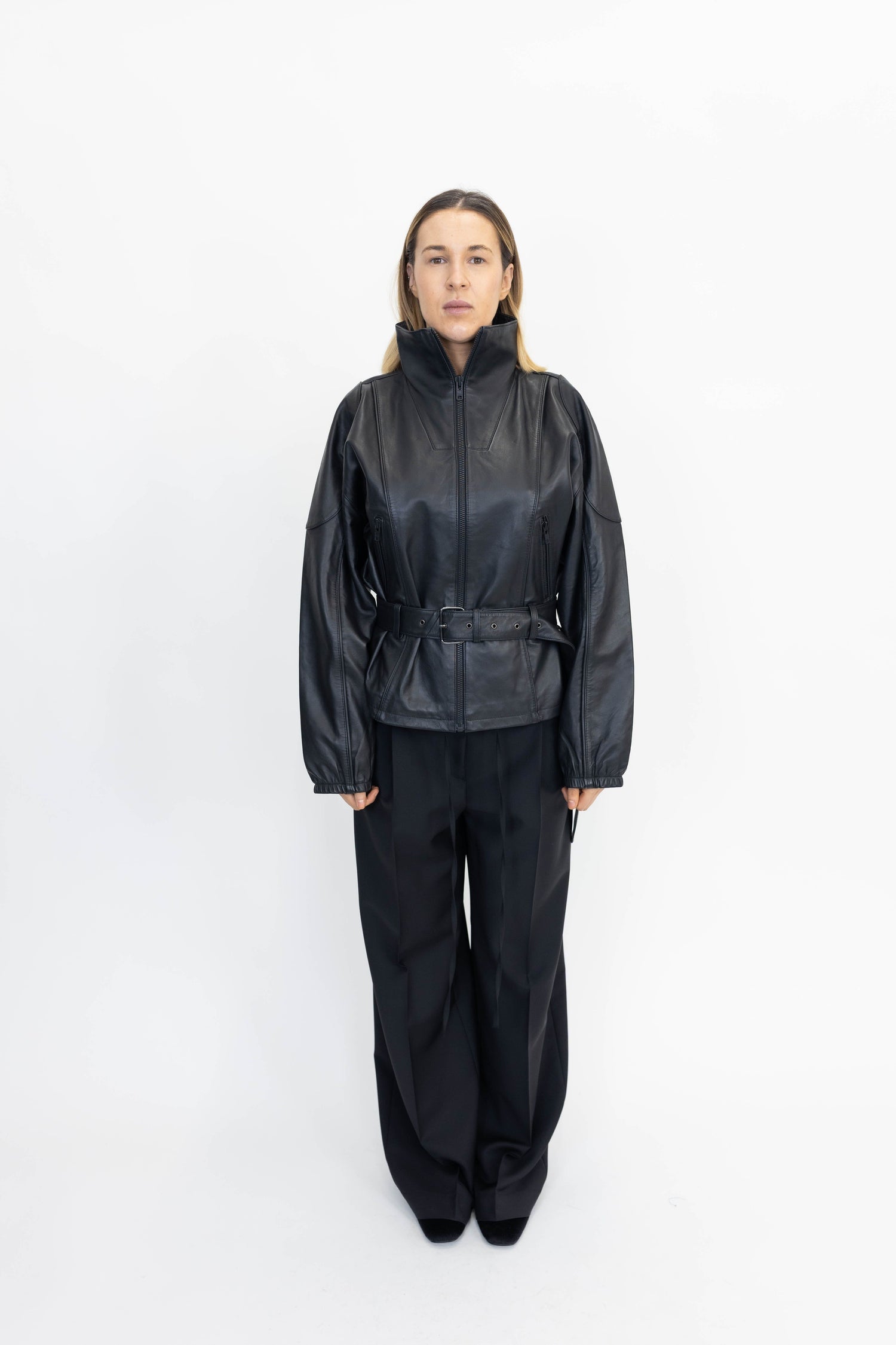 JAZZY LEATHER JACKET IN BLACK JACKET OVAL SQUARE 