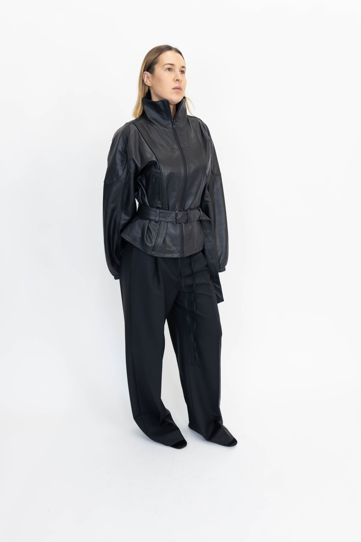 JAZZY LEATHER JACKET IN BLACK JACKET OVAL SQUARE 