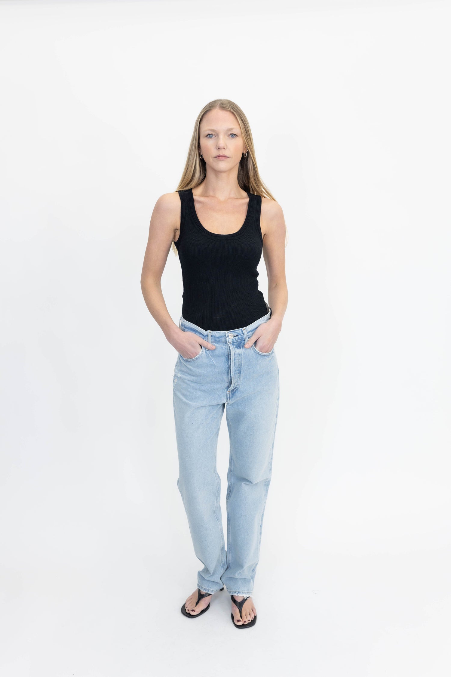 MORRIS KNIT TOP IN BLACK TOP HERSKIND 