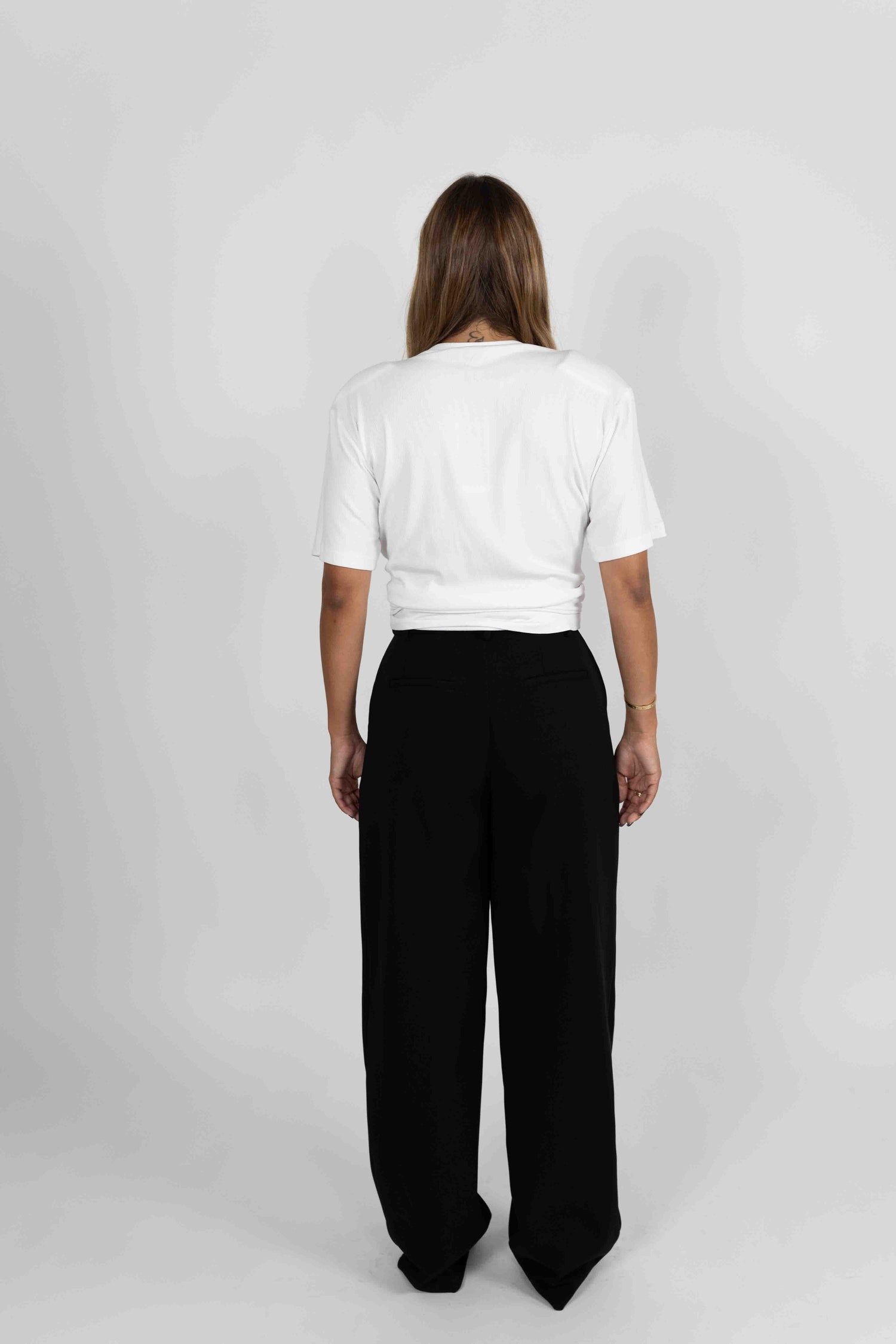 TONI TEE WITH FRONT BOW AND SHOULDER PADS T-SHIRT KURE 