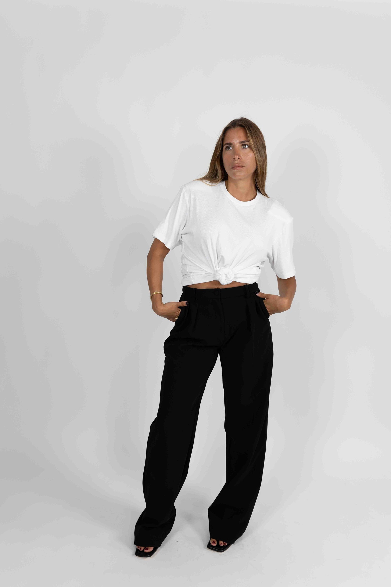 TONI TEE WITH FRONT BOW AND SHOULDER PADS T-SHIRT KURE 