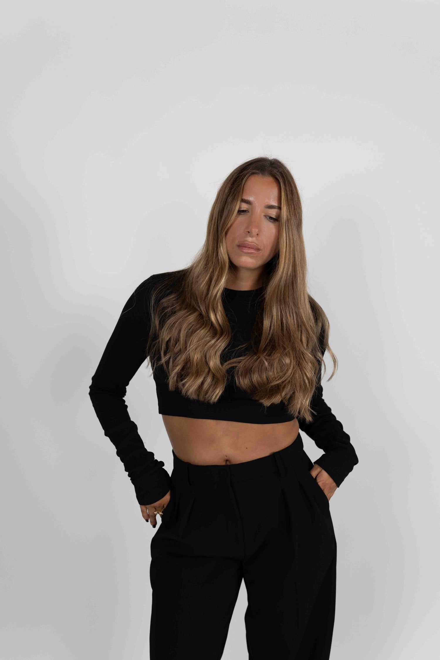 HAYLEE RIBBED CROP TOP TOP KURE 