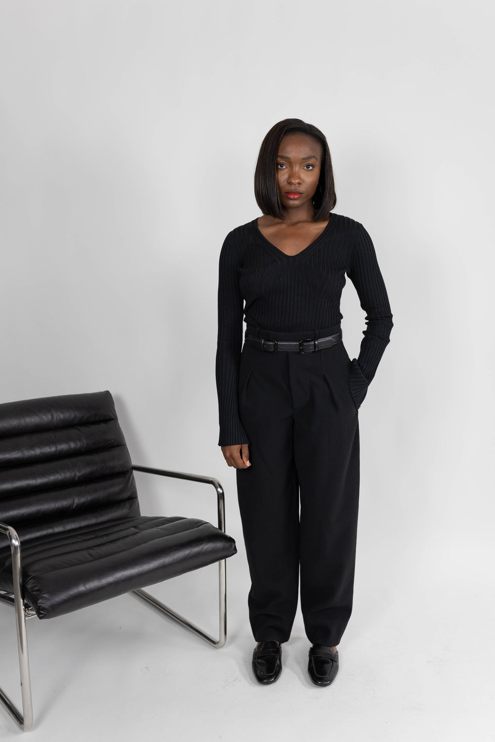 KUBA V-NECK KNITTED TOP KNIT . 