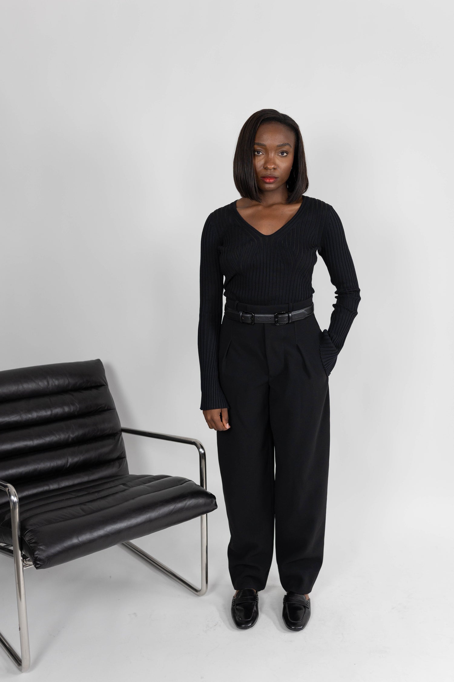 KUBA V-NECK KNITTED TOP KNIT . 