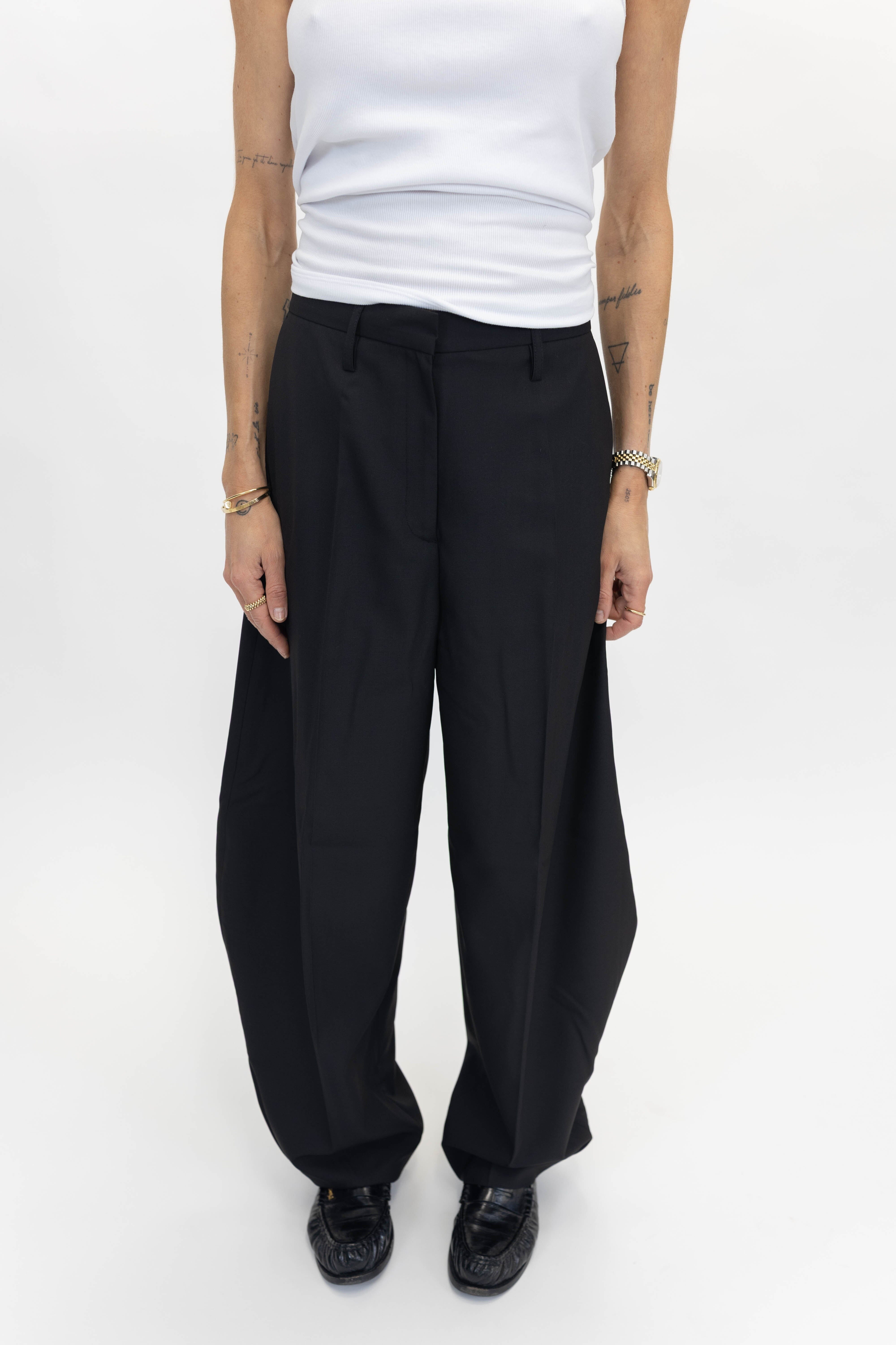 DANTE MID WAIST PANTS IN BLACK PANTS HERSKIND 