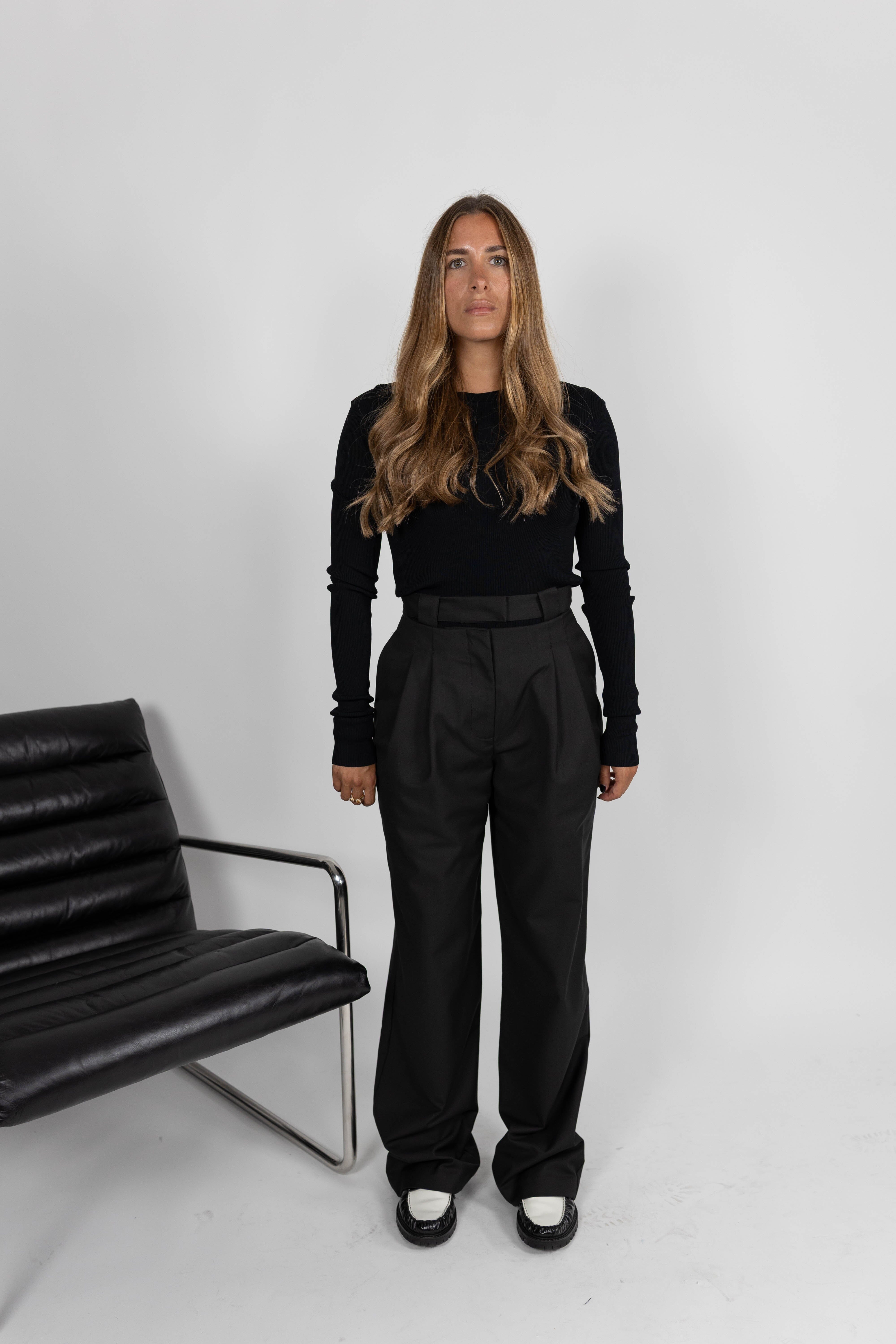 PAULA FRONT CUT PANTS PANTS KURE 