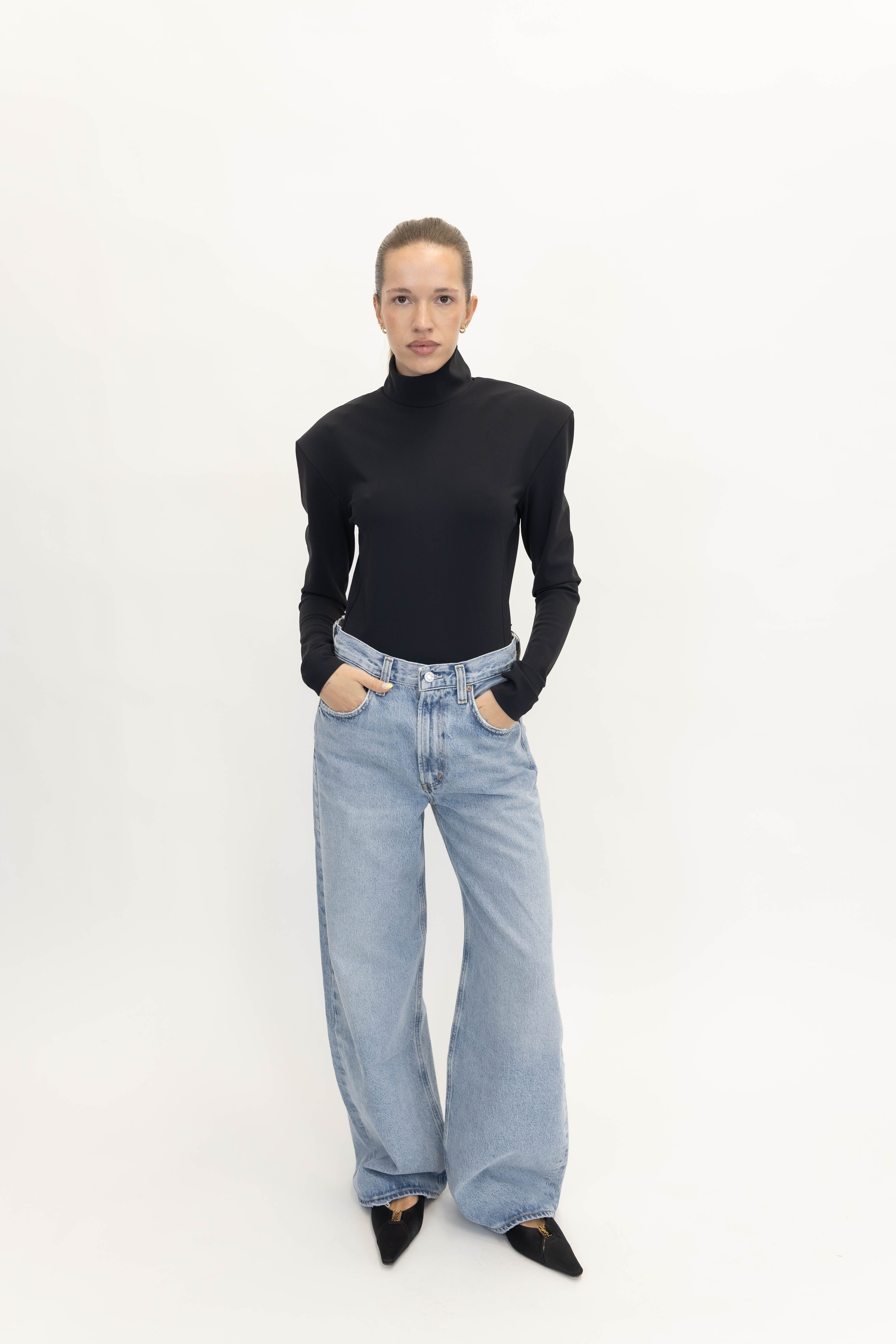 LOW CURVE JEANS IN FORCE JEANS AGOLDE 