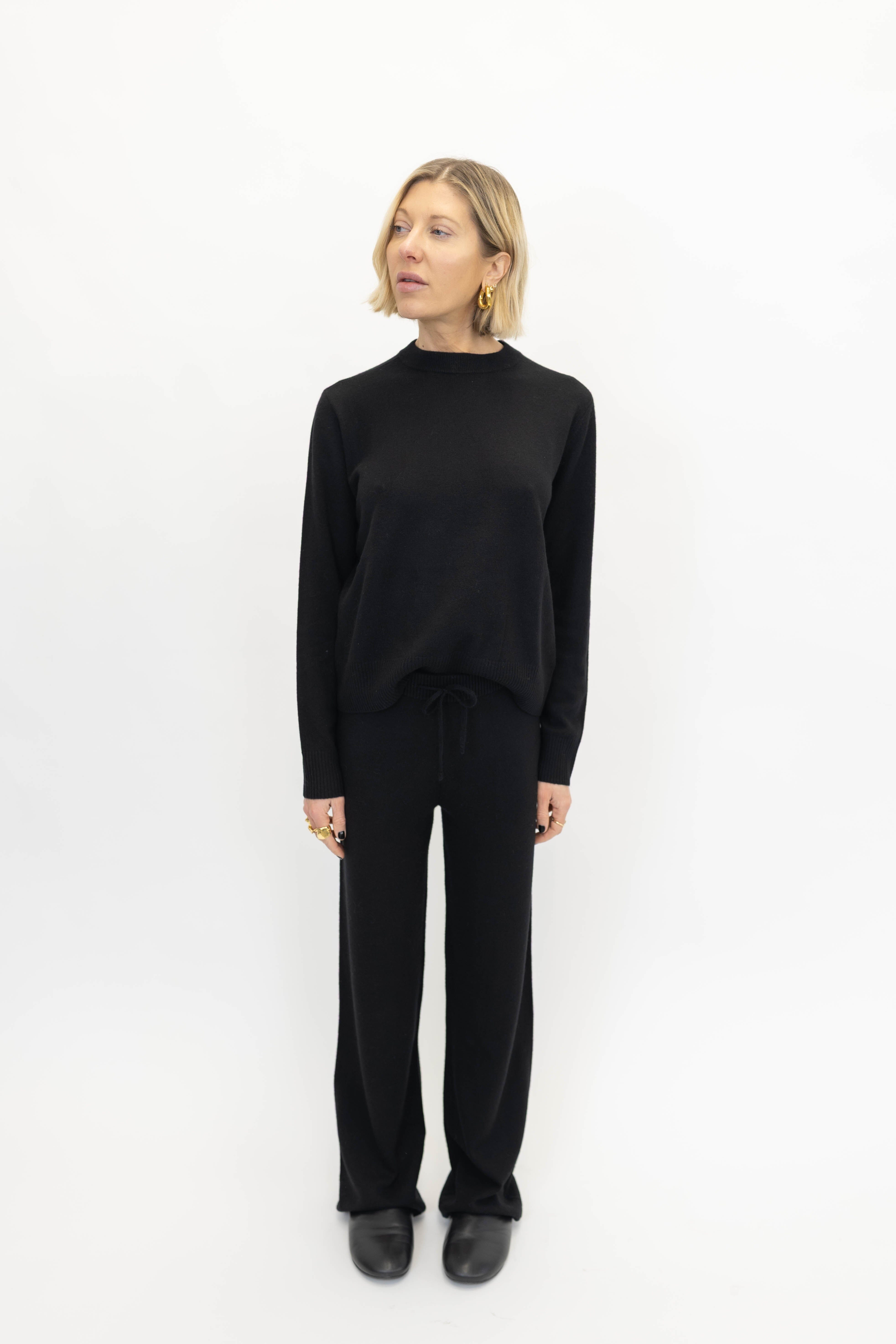 CASHMERE SET IN BLACK KNIT SOFT GOAT 