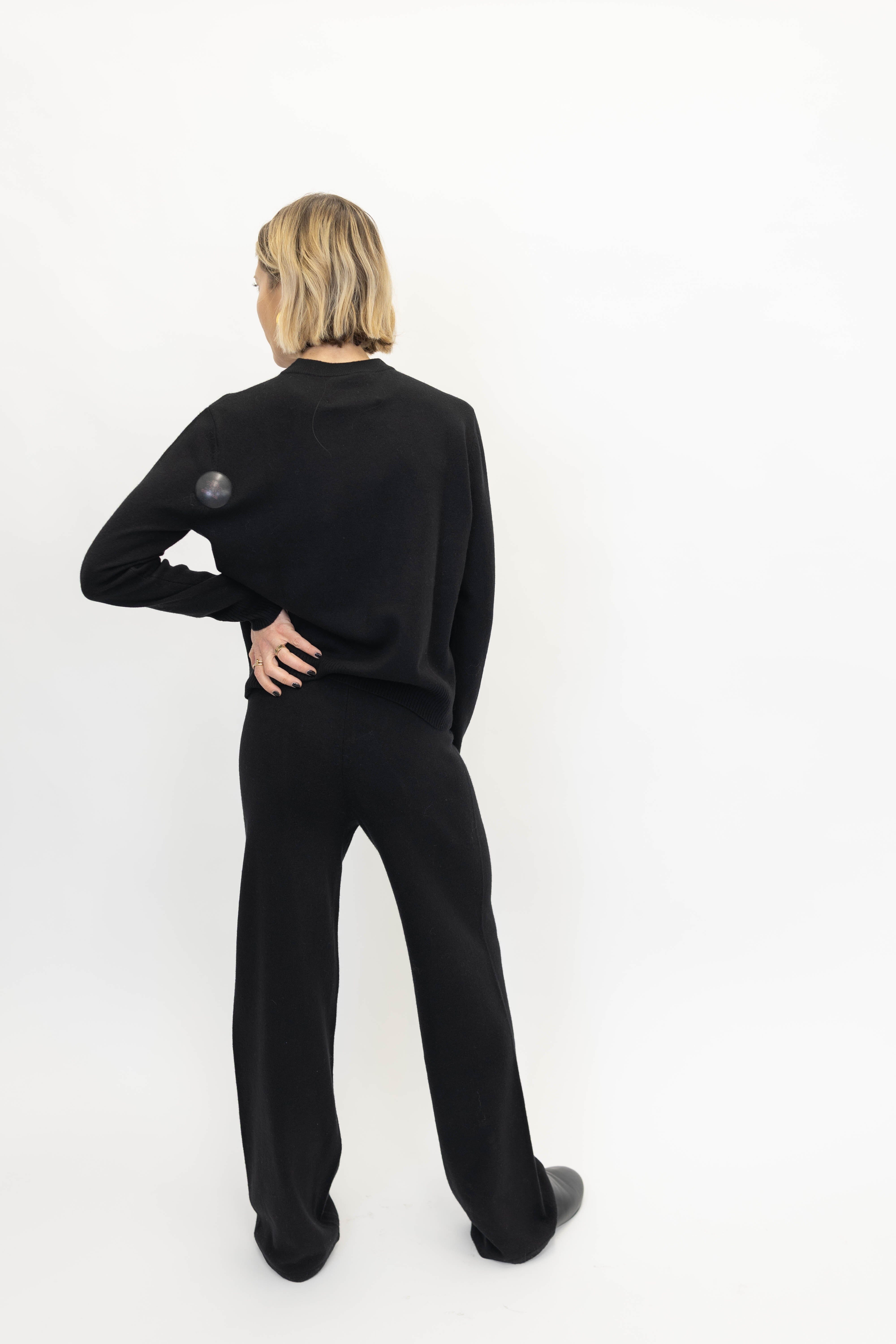 CASHMERE SET IN BLACK KNIT SOFT GOAT 