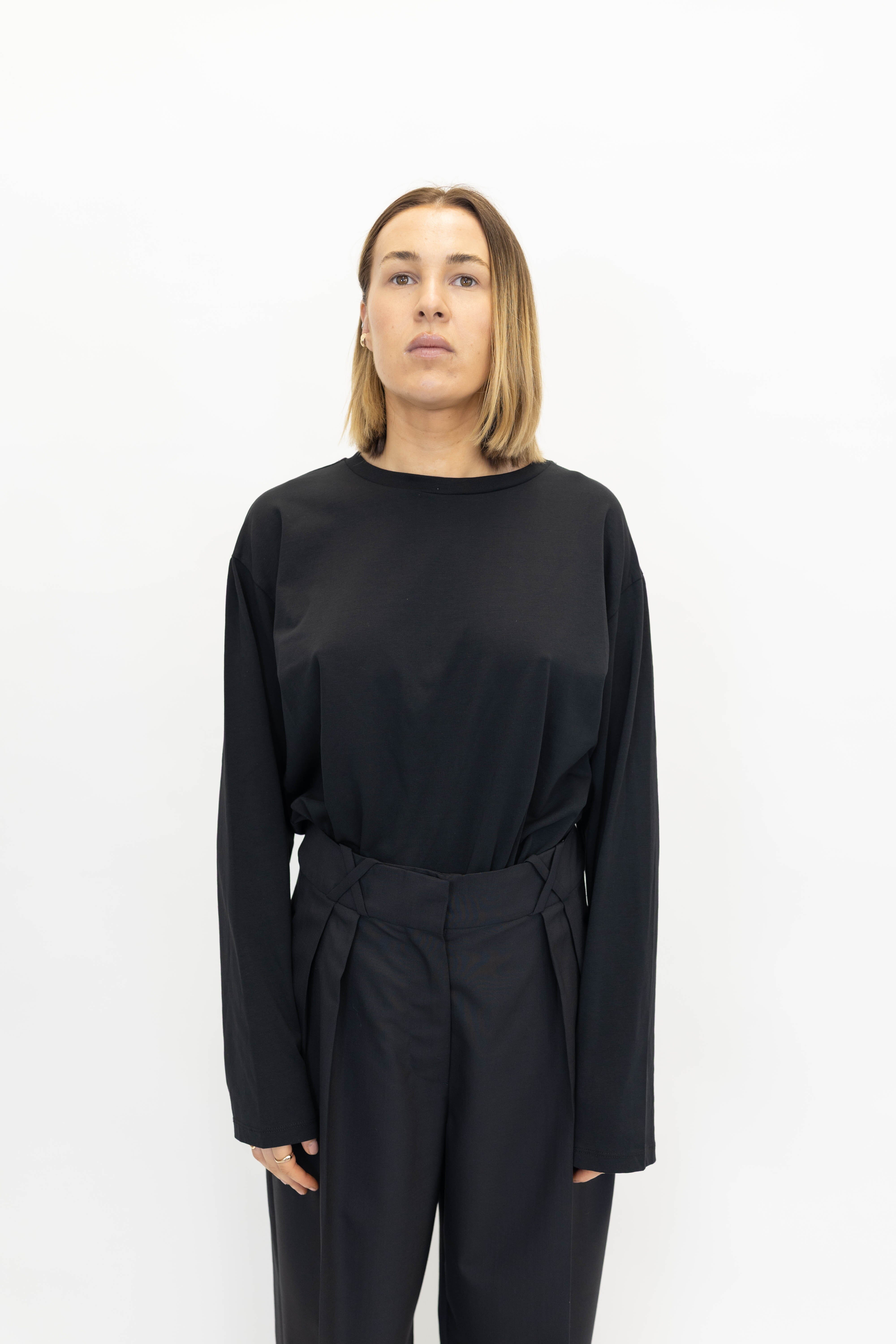 TIMA LS TEE IN BLACK T-SHIRT GESTUZ 