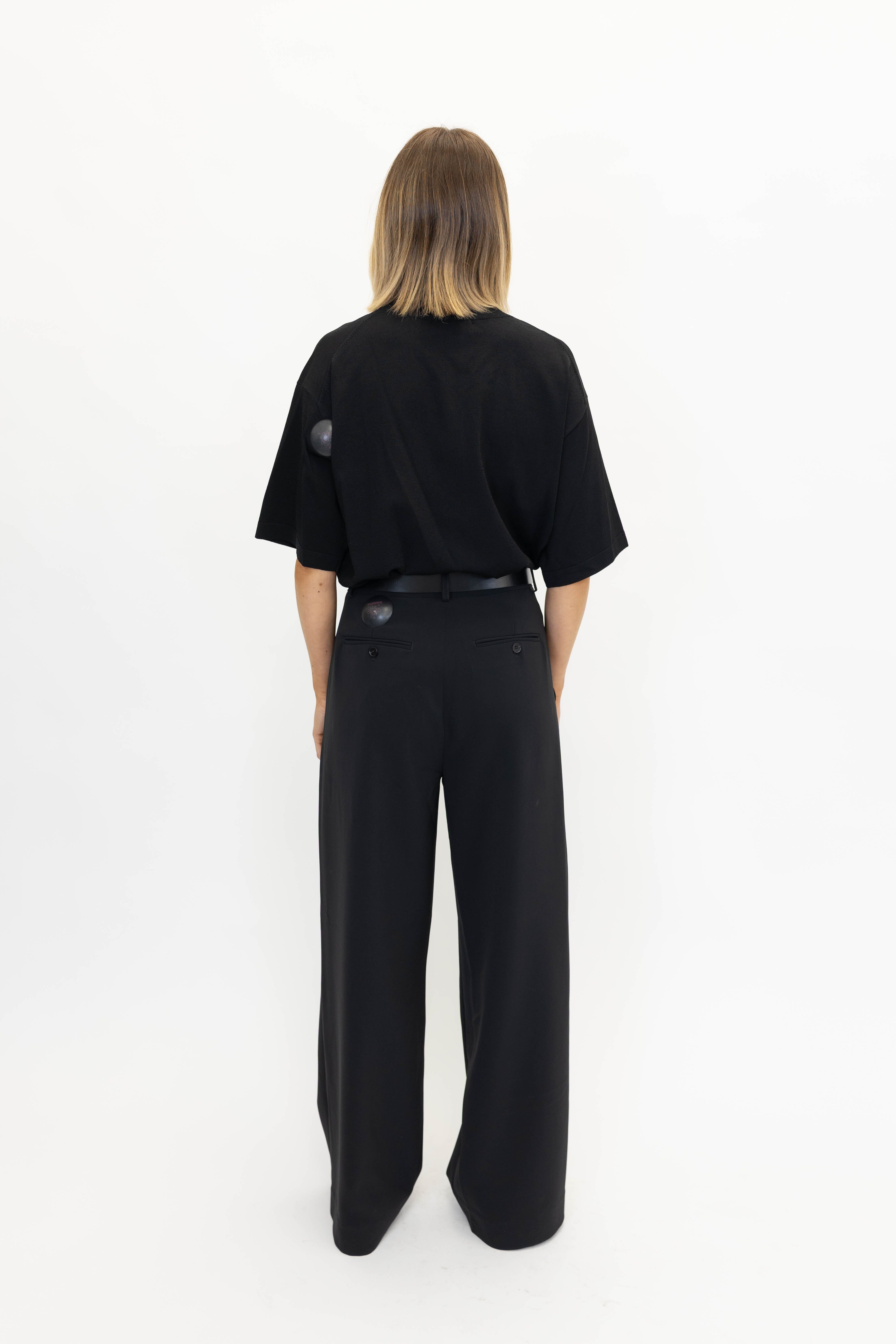 KAGITI OVERSIZED KNITTED T-SHIRT IN BLACK T-SHIRT CHRISTIAN WIJNANTS 