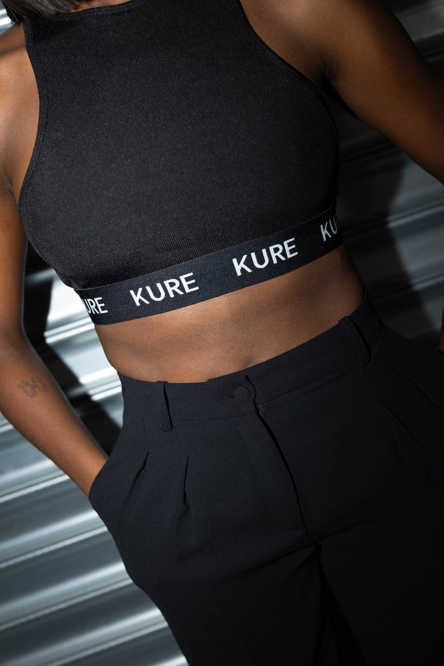 BELLA LOGO BRALET BRALET KURE 
