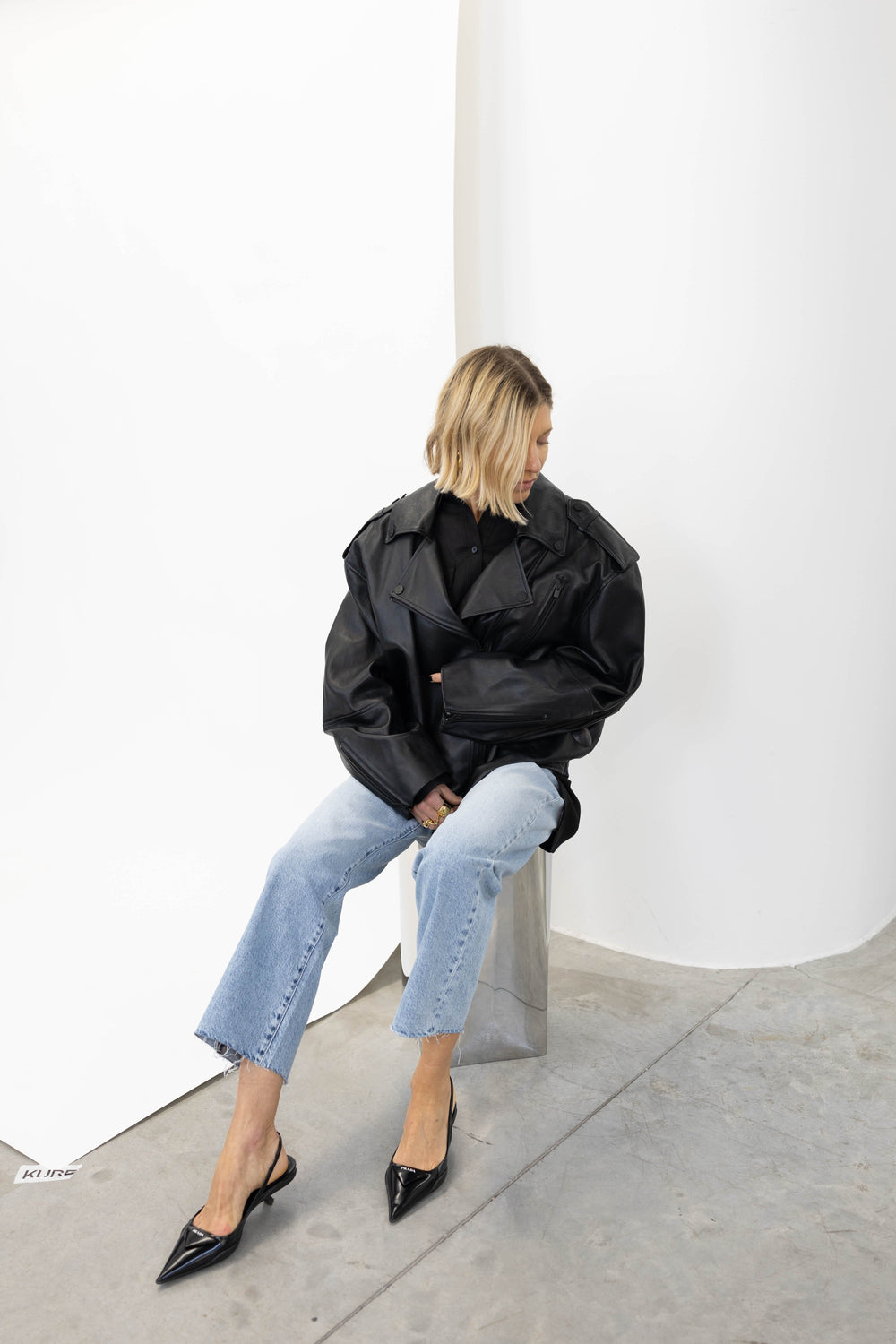 JILL STRAIGHT JEANS IN SKY JEANS ICON DENIM 