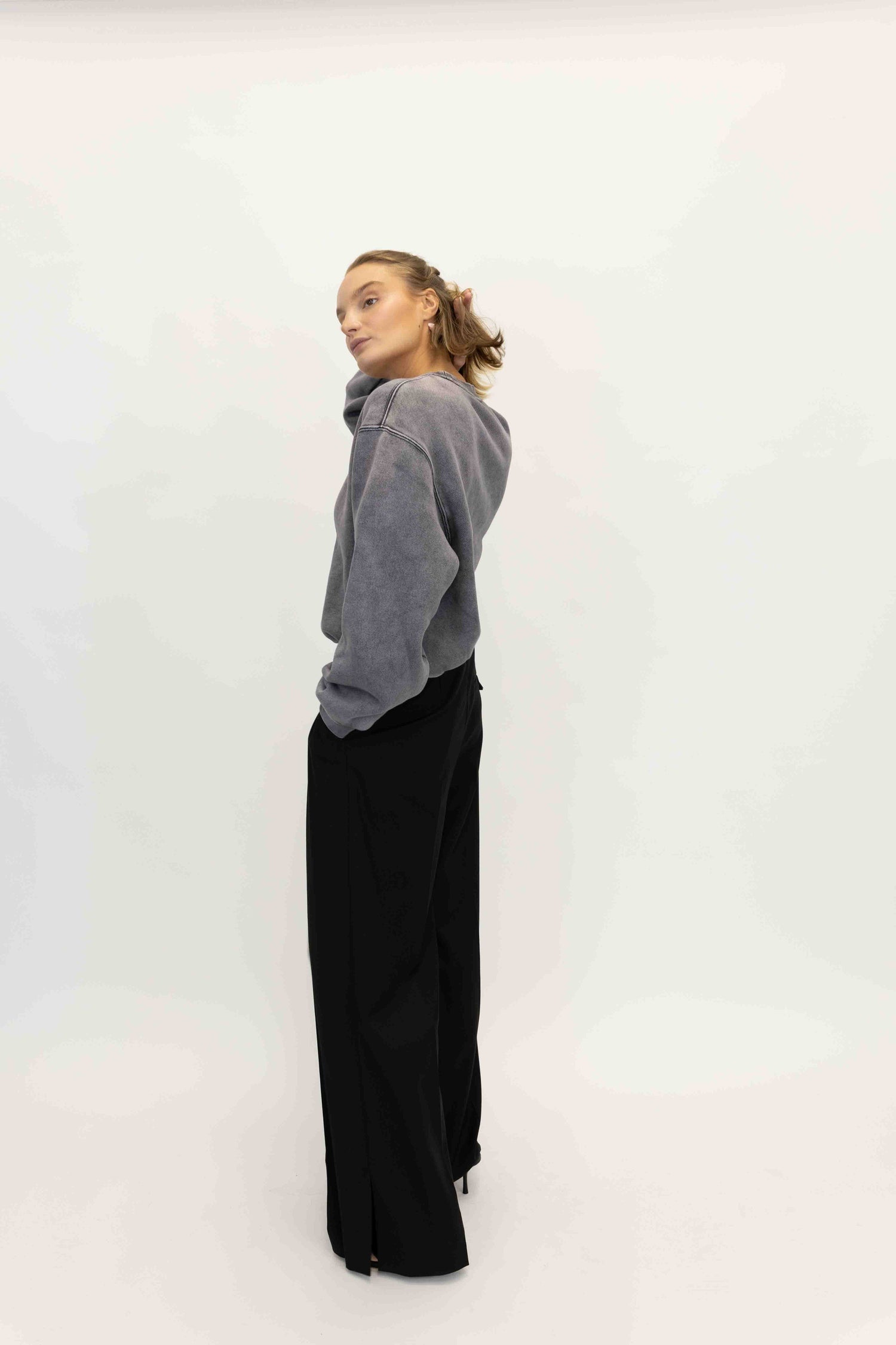 ESSENTIAL TERRY CREW SWEATSHIRT W/ PUFFPAINT LOGO IN WASHED GRANITE SWEATSHIRT ALEXANDER WANG 
