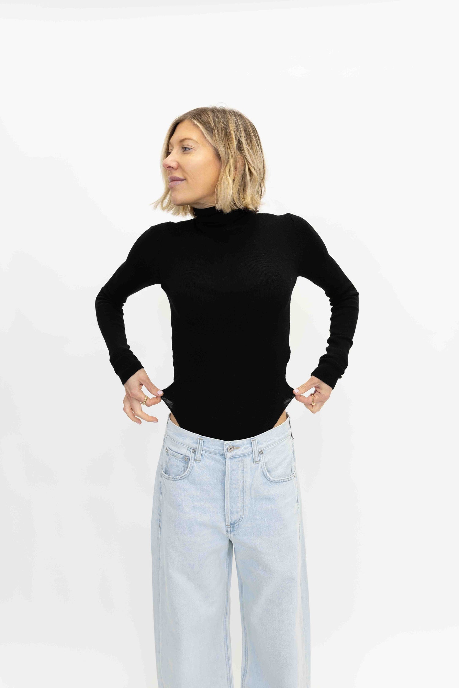 CARA SWEATER BODY IN BLACK SWEATER HAIKURE 