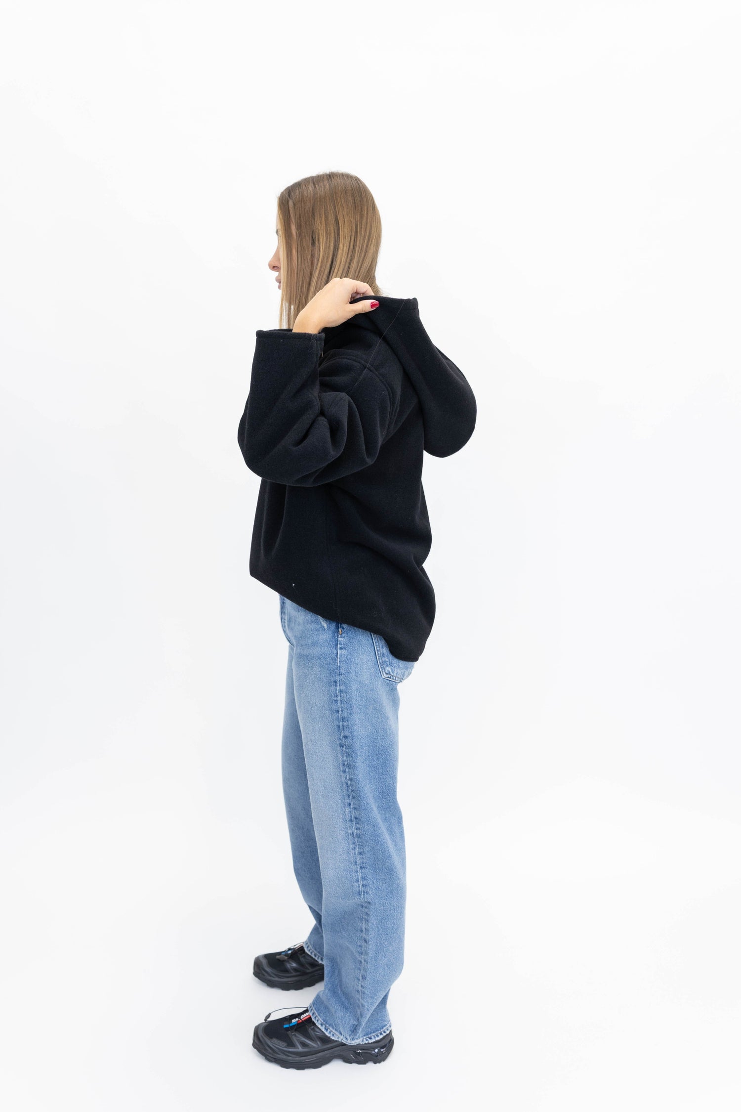 HOODIE IN BLACK SWEAT STUDIO CUT 