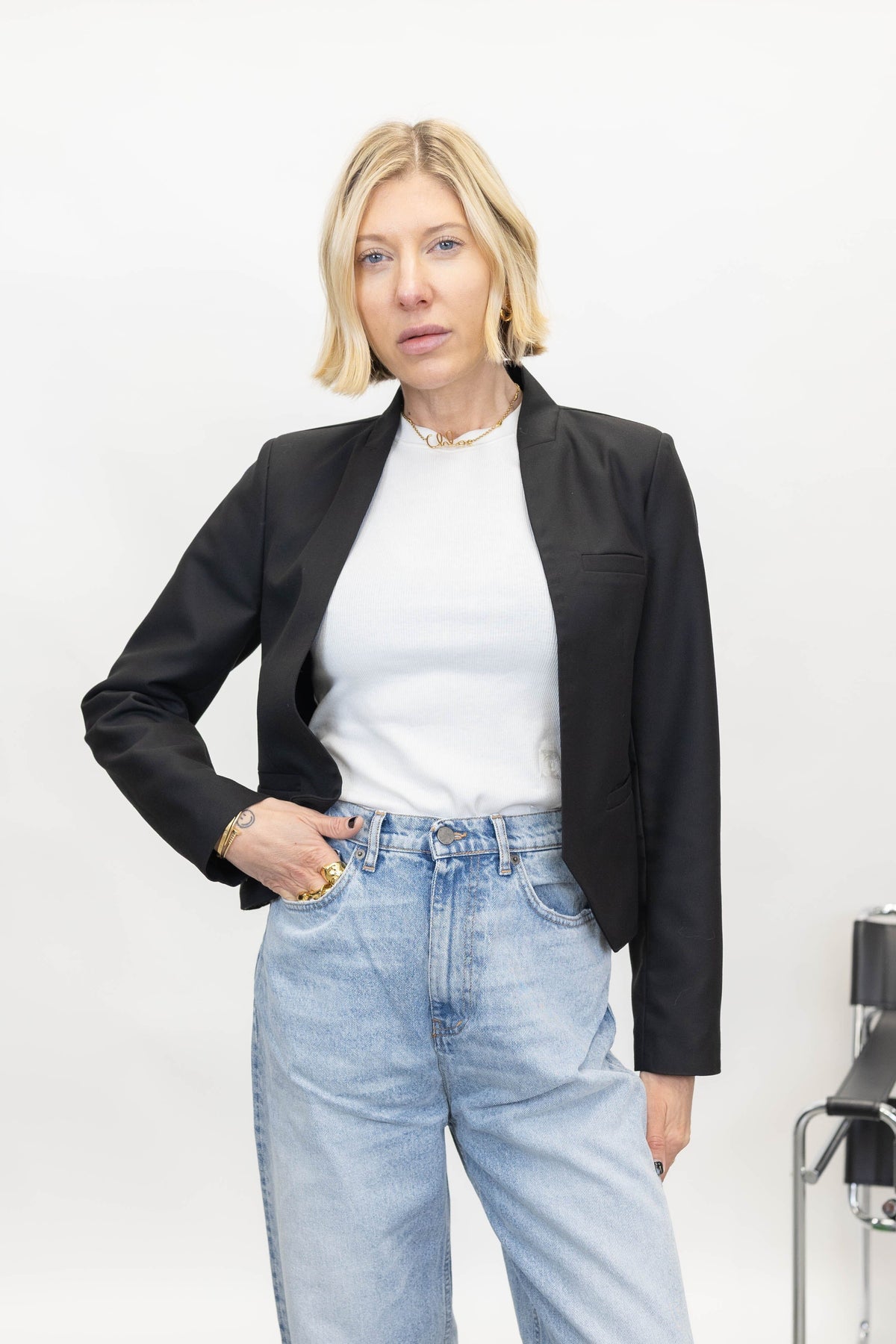 FITTED BLAZER IN BLACK BLAZER STUDIO CUT 