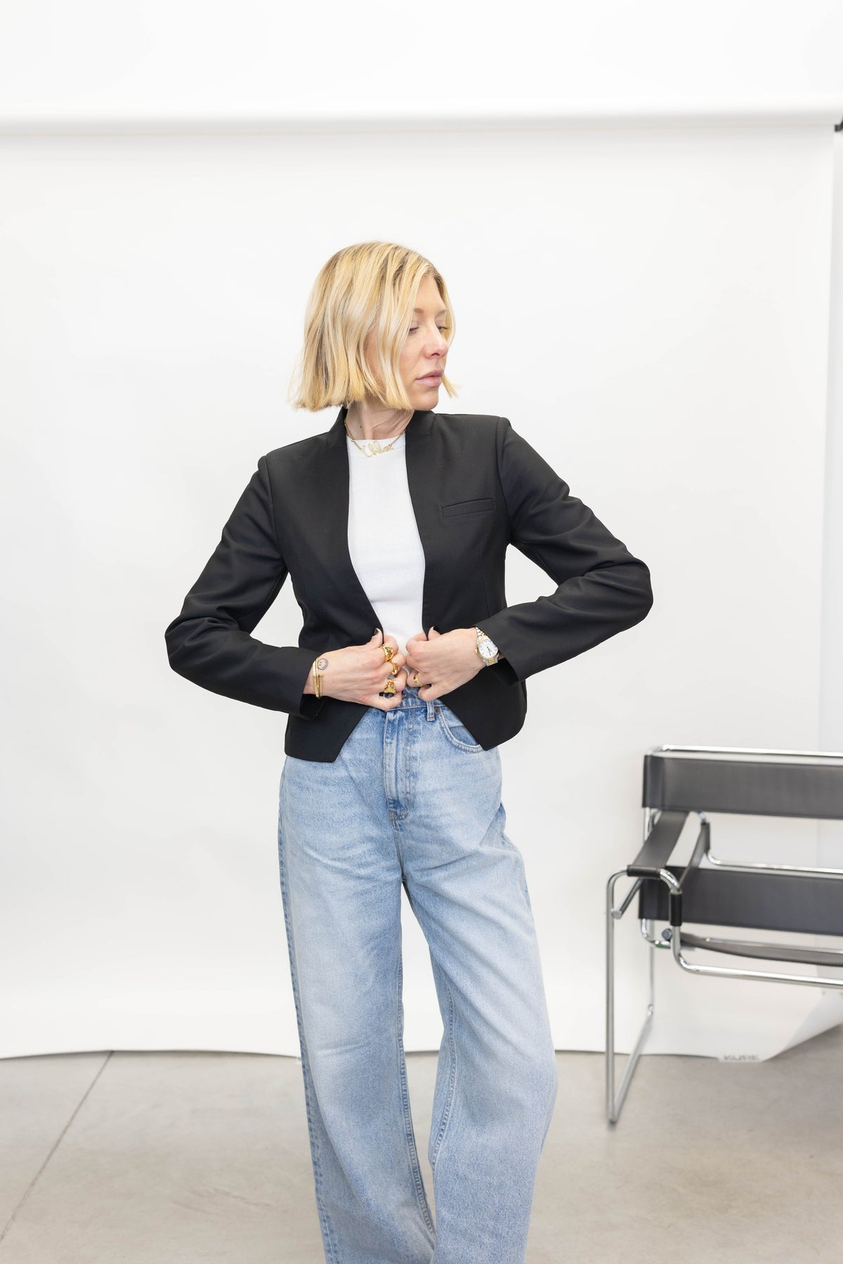 FITTED BLAZER IN BLACK BLAZER STUDIO CUT 