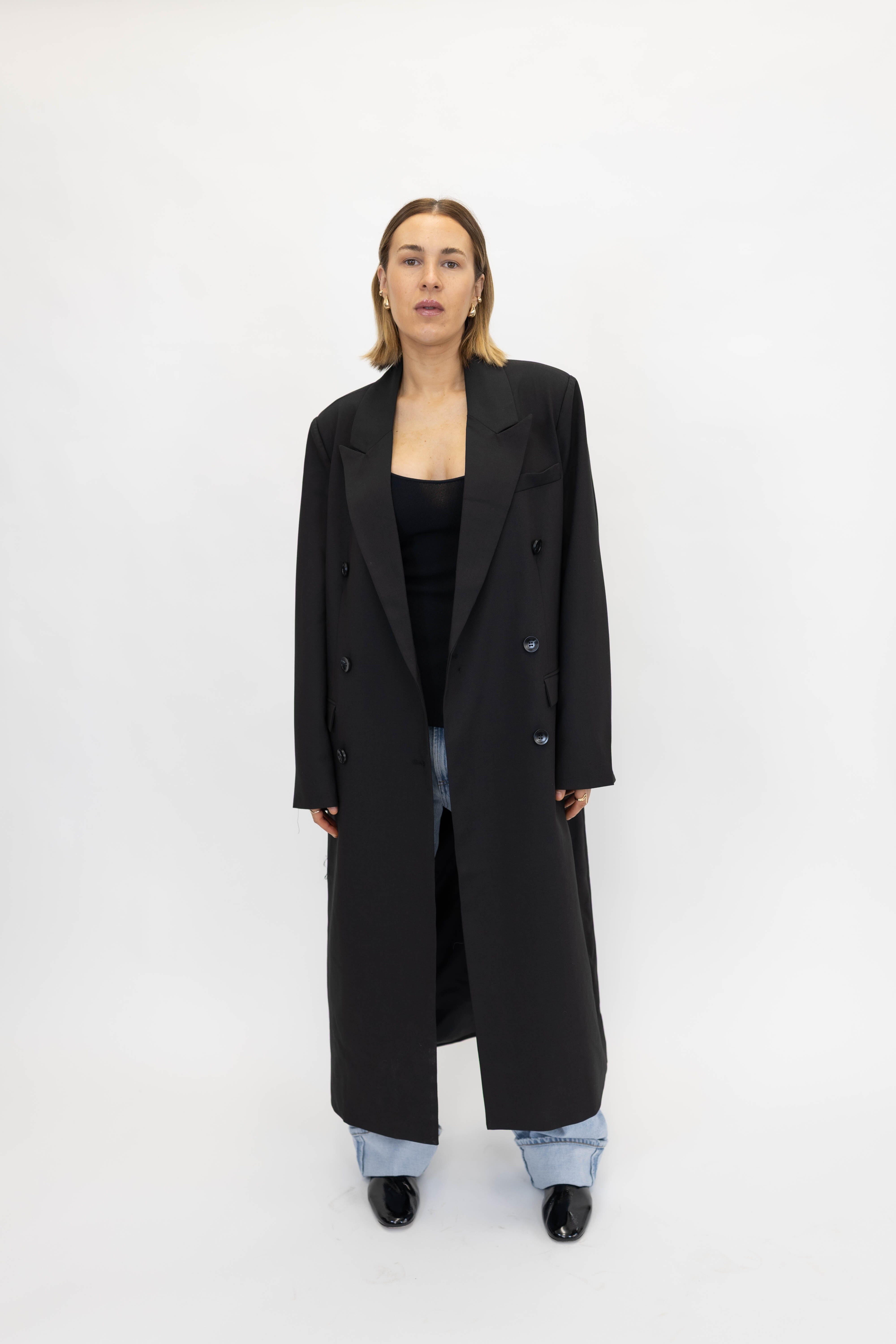 YOKO BLAZER COAT IN BLACK COAT OVAL SQUARE 