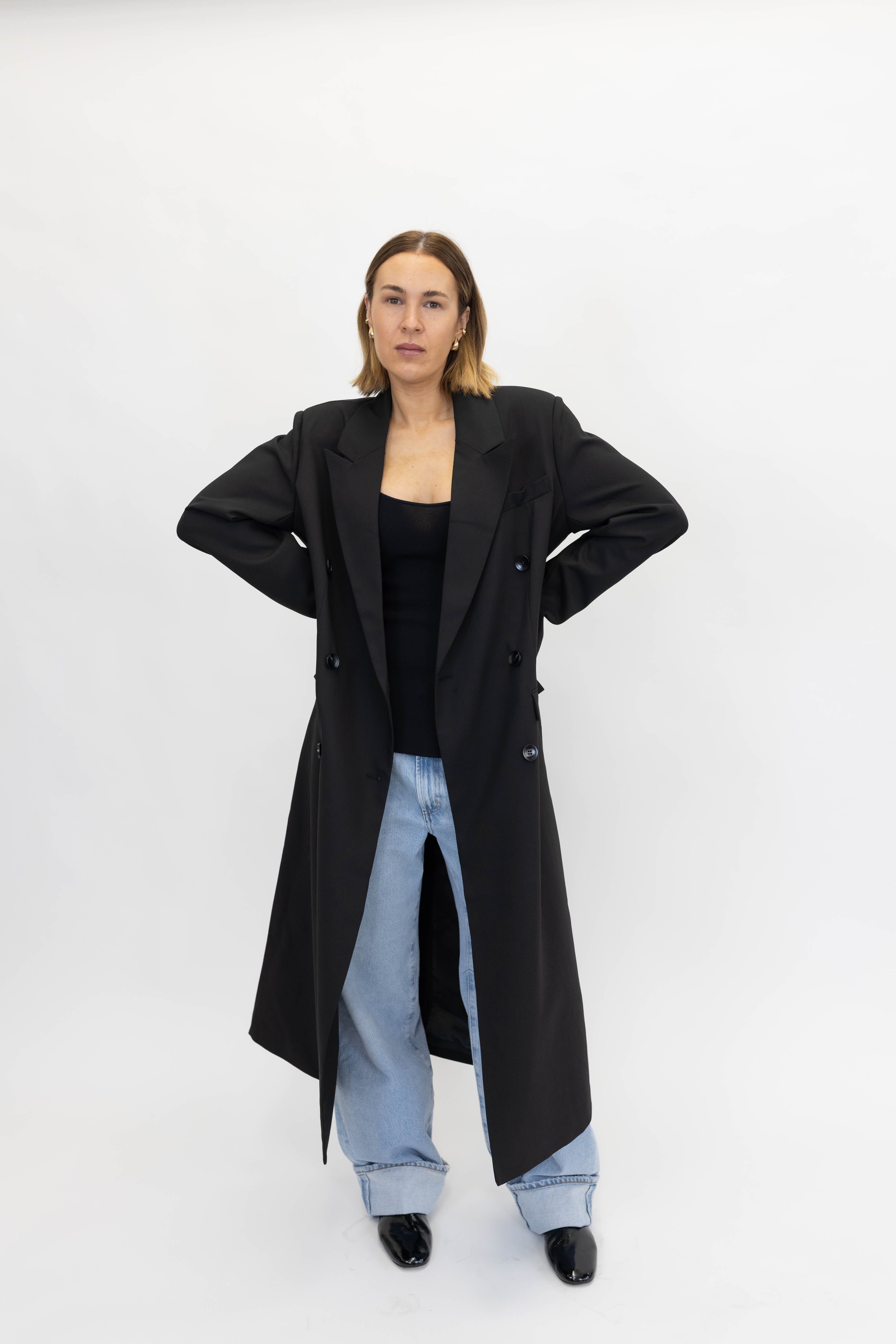 YOKO BLAZER COAT IN BLACK COAT OVAL SQUARE 