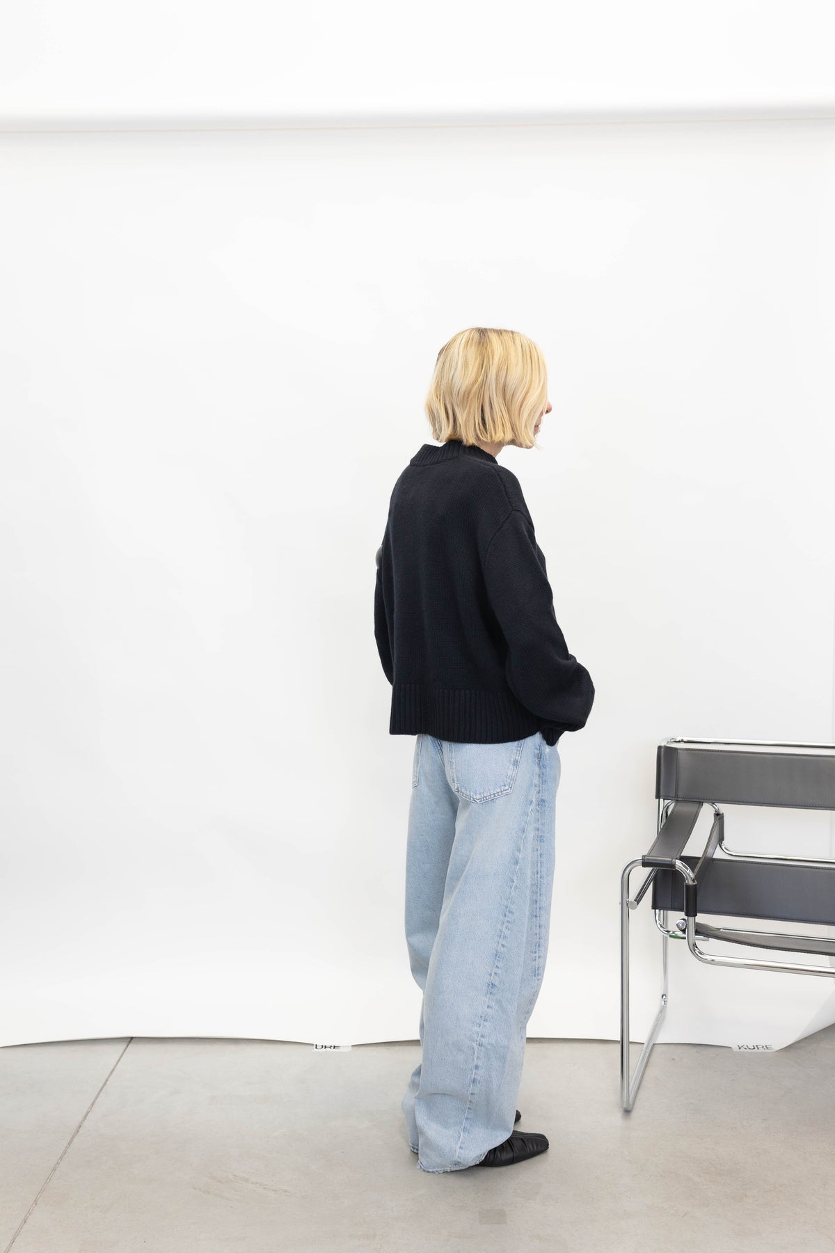 SONY SWEATER IN BLACK SWEATER LISA YANG 