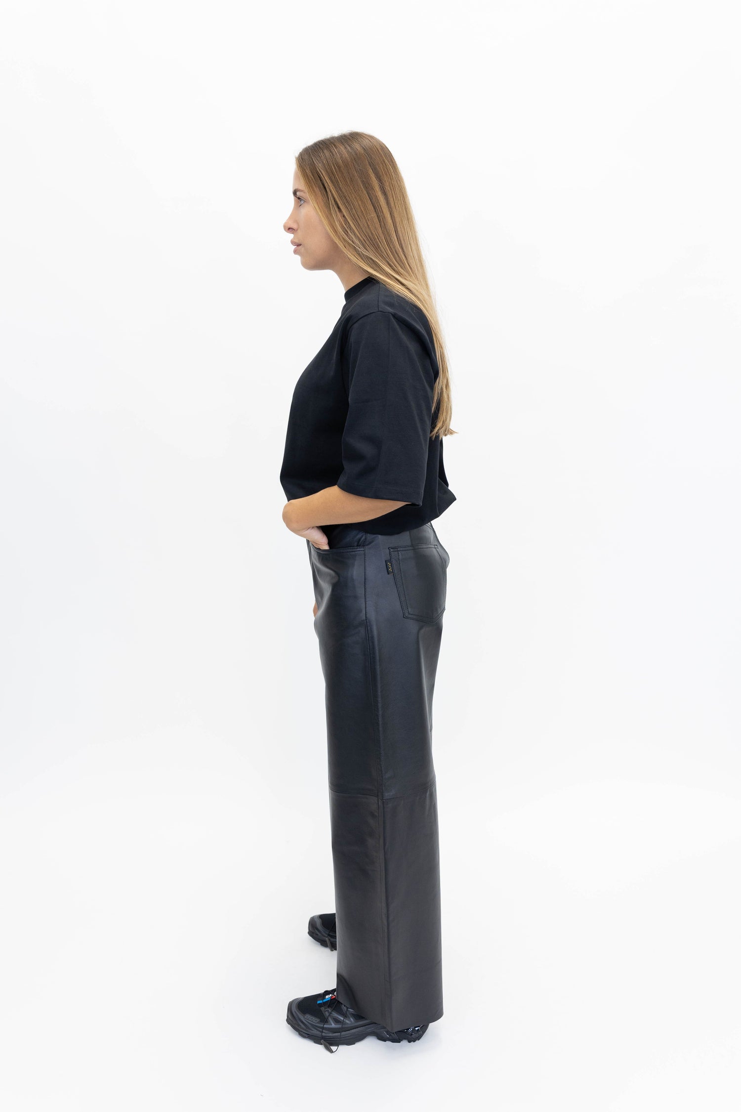 OVERSIZED COTTON T- SHIRT IN BLACK TEES ROHE 