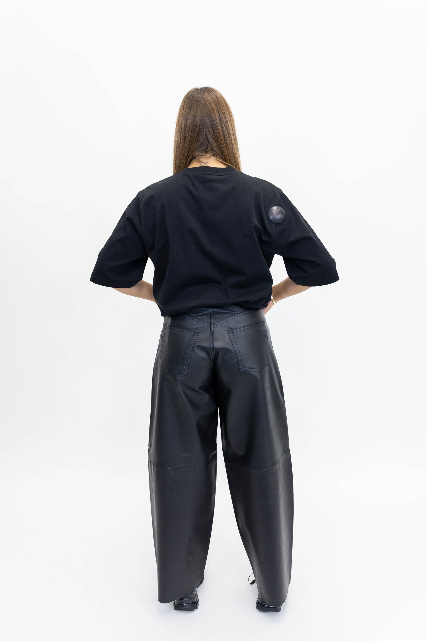 OVERSIZED COTTON T- SHIRT IN BLACK TEES ROHE 