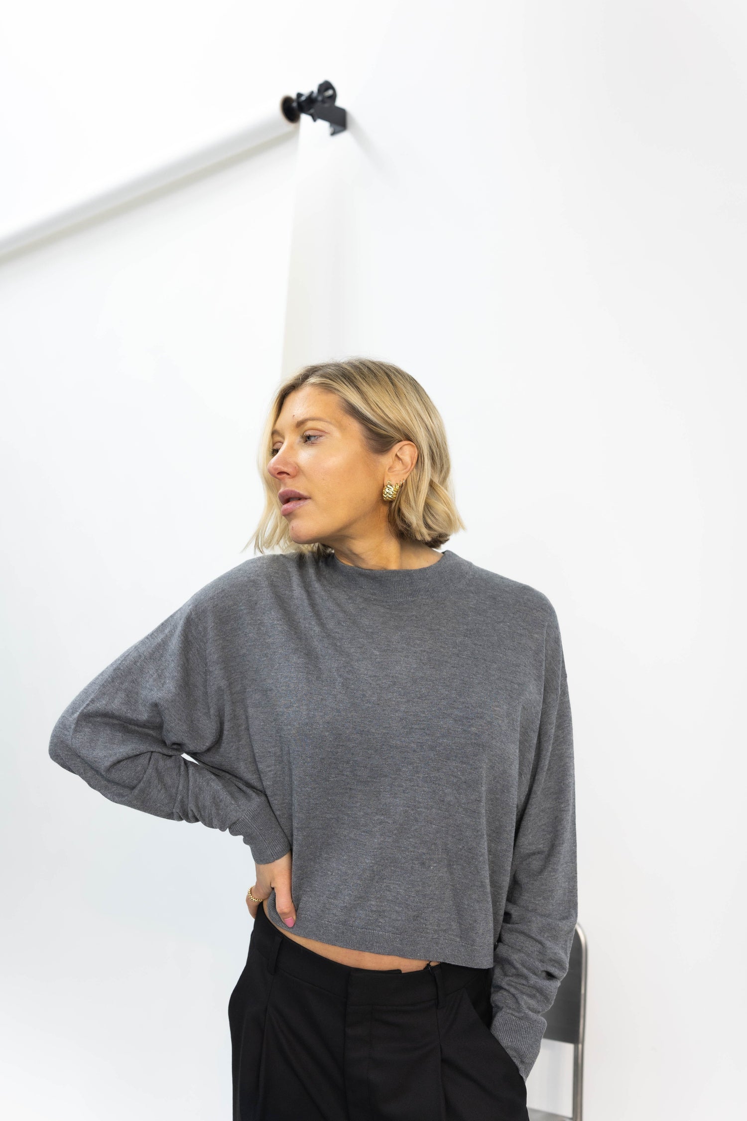 LYA PULLOVER IN DARK GREY KNIT IRO 