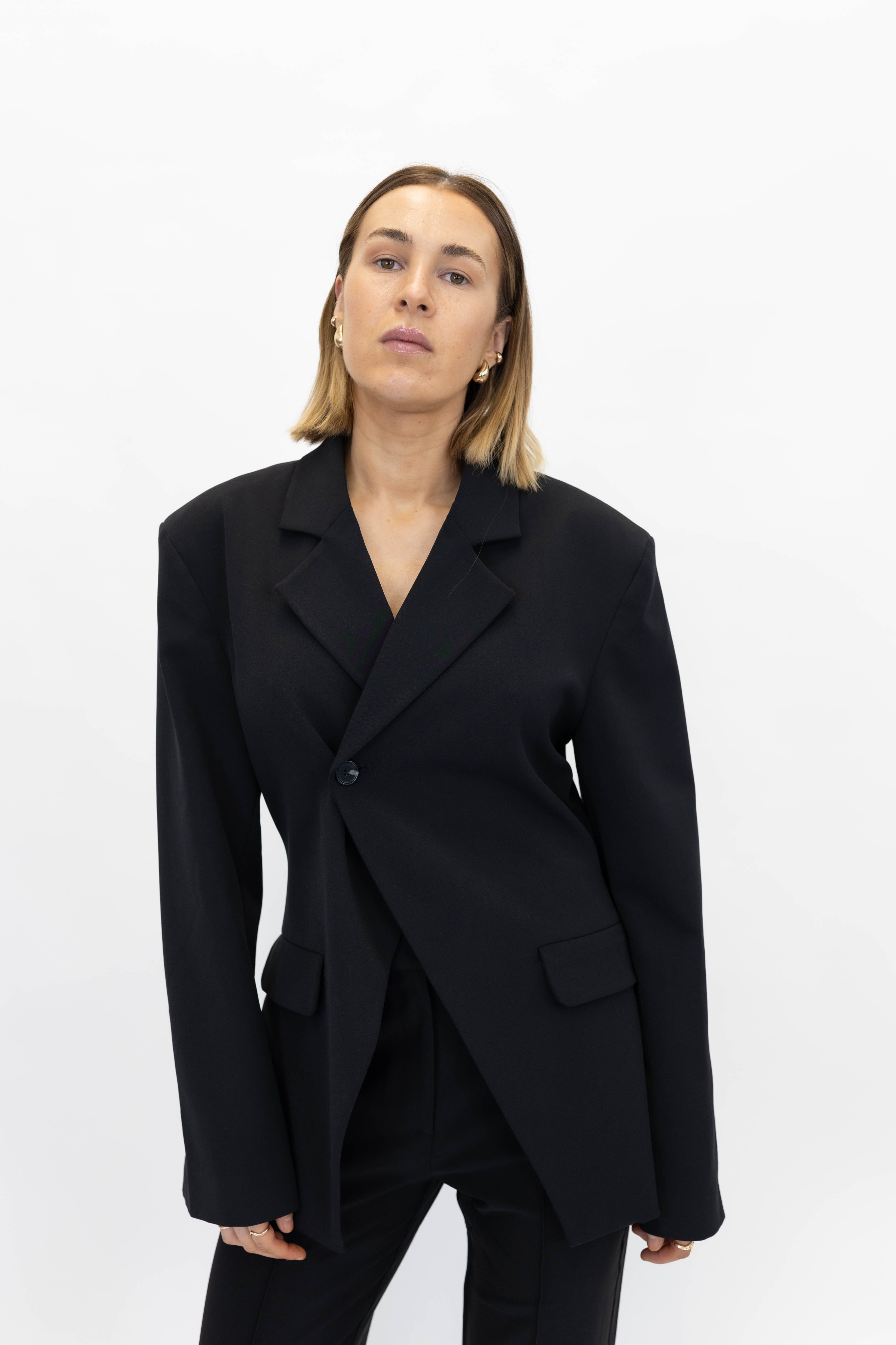 LUXURY BLAZER IN BLACK BLAZER OVAL SQUARE 