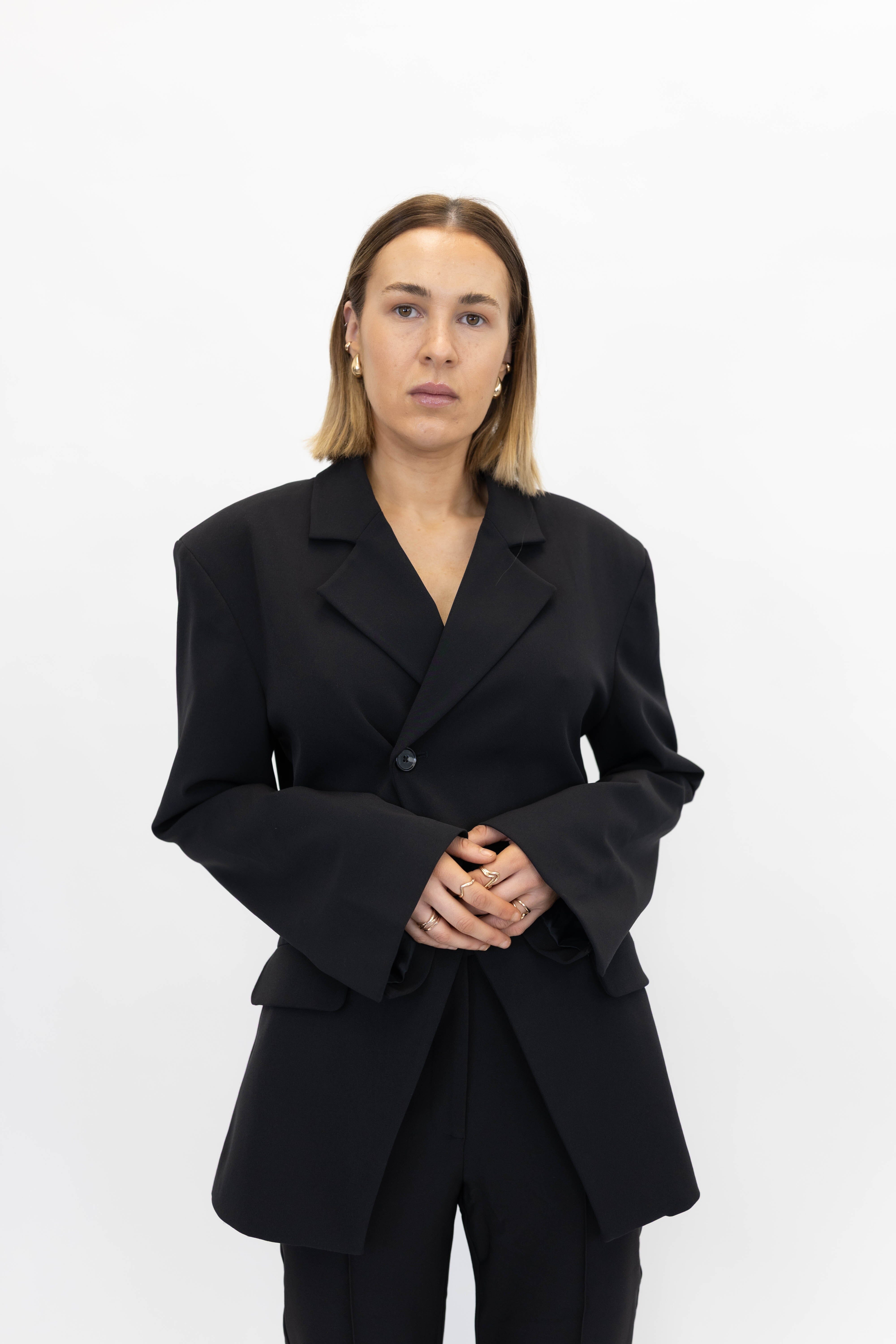 LUXURY BLAZER IN BLACK BLAZER OVAL SQUARE 