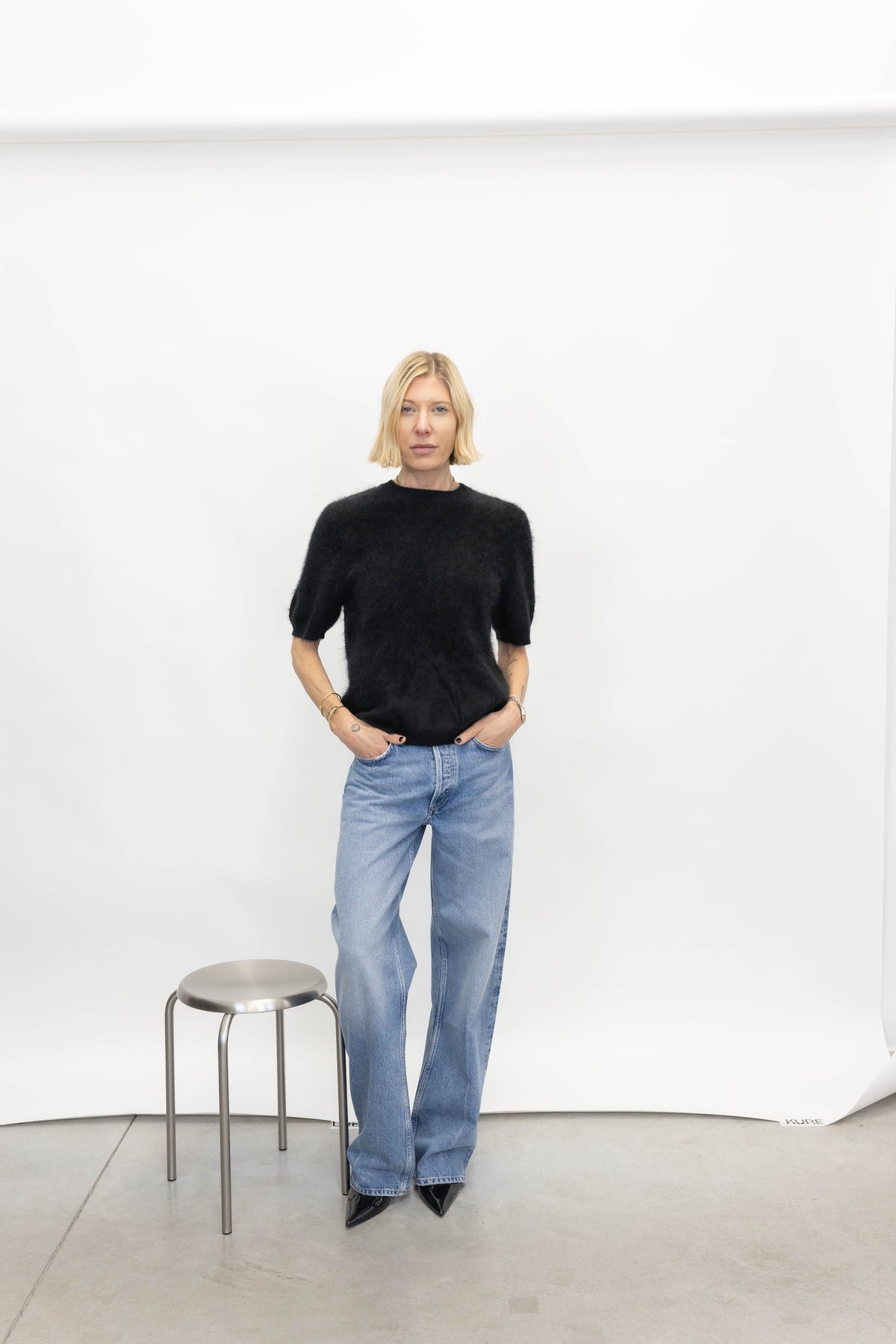 BRUSHED SHORT SLEEVE IN BLACK KNIT SOFT GOAT 
