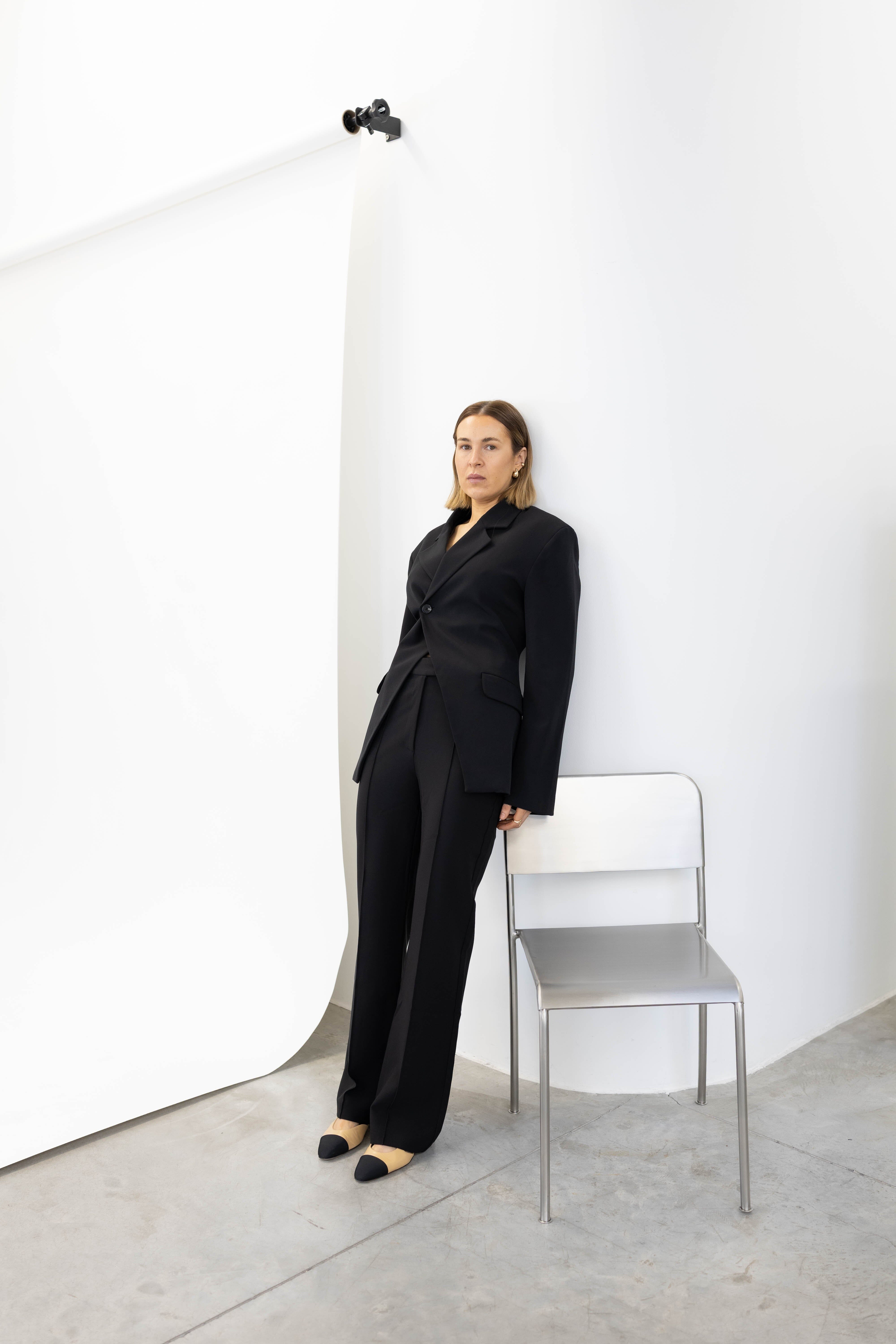 LUXURY PANTS IN BLACK PANTS OVAL SQUARE 