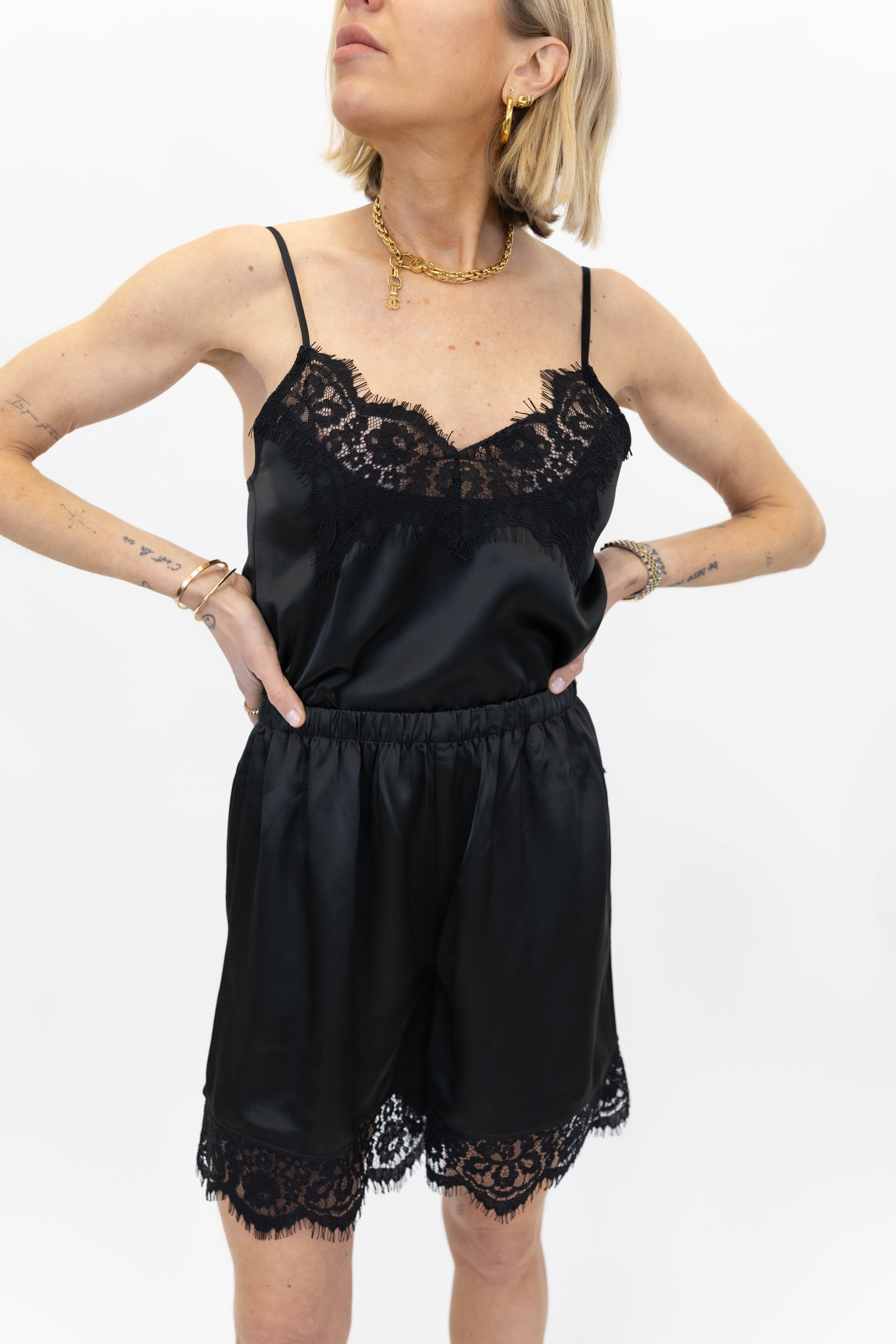 GRACE CAMI TOP IN BLACK TOP ONE&OTHER 