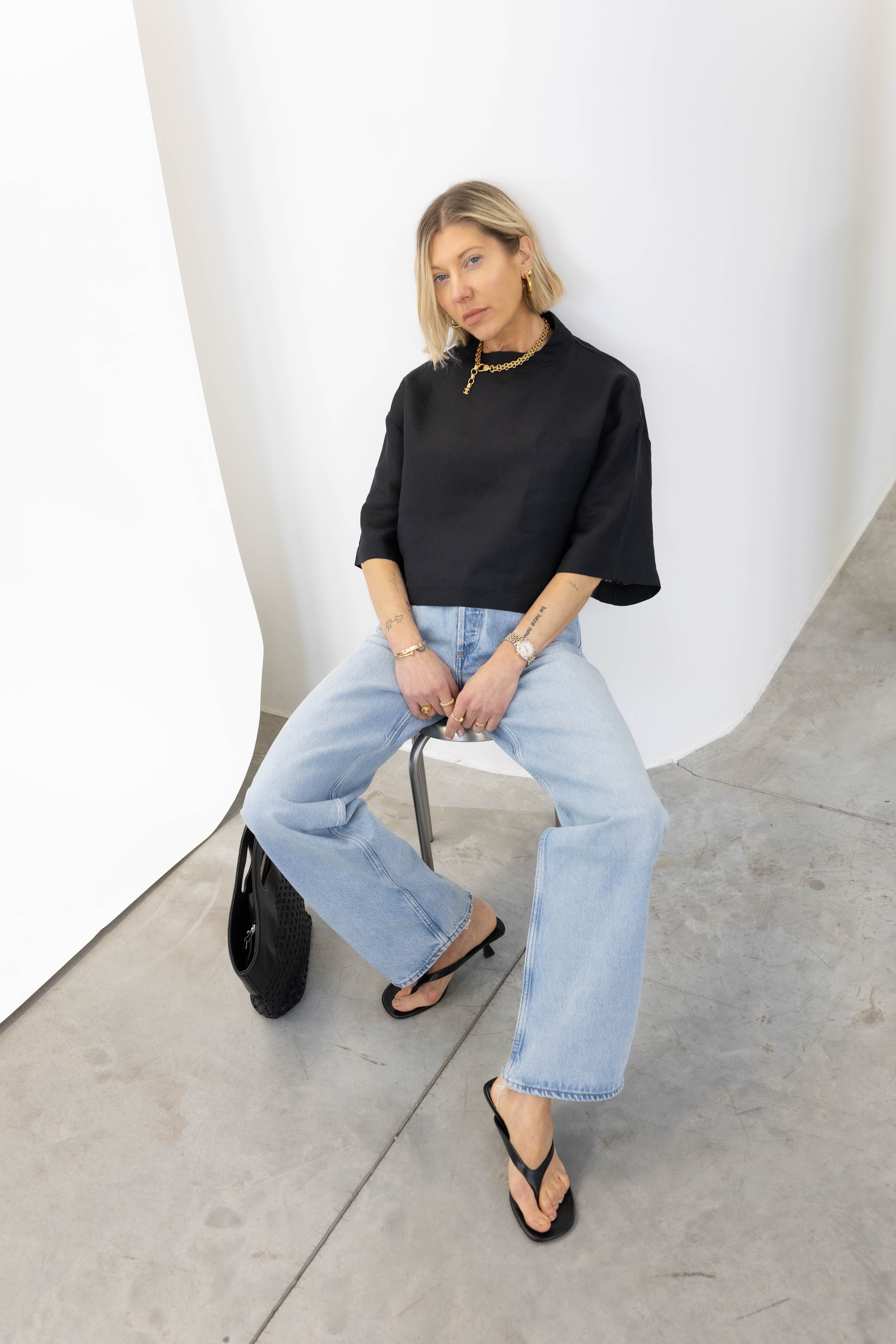 LINEN CROPPED TOP IN BLACK TOP STUDIO CUT 